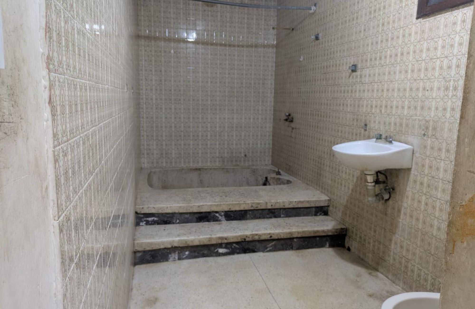 House with terrace adaptable into 2 apartments for sale, Flamingos, Cozumel