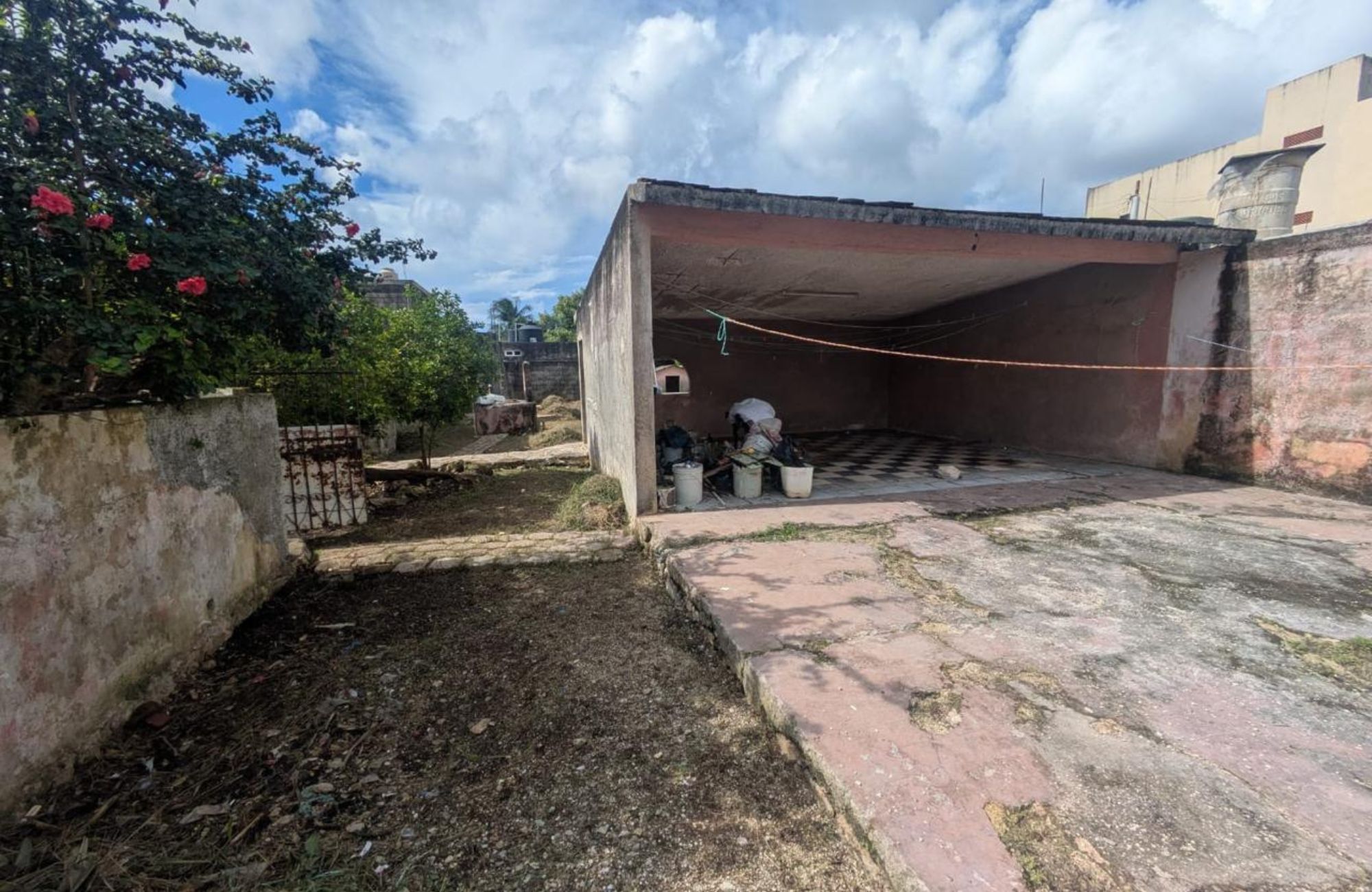 House with terrace adaptable into 2 apartments for sale, Flamingos, Cozumel