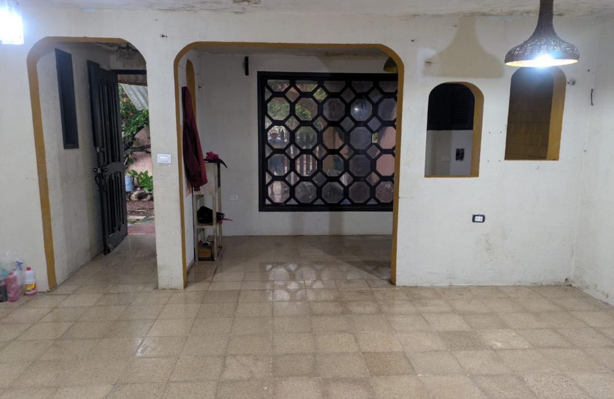 House with terrace adaptable into 2 apartments for sale, Flamingos, Cozumel