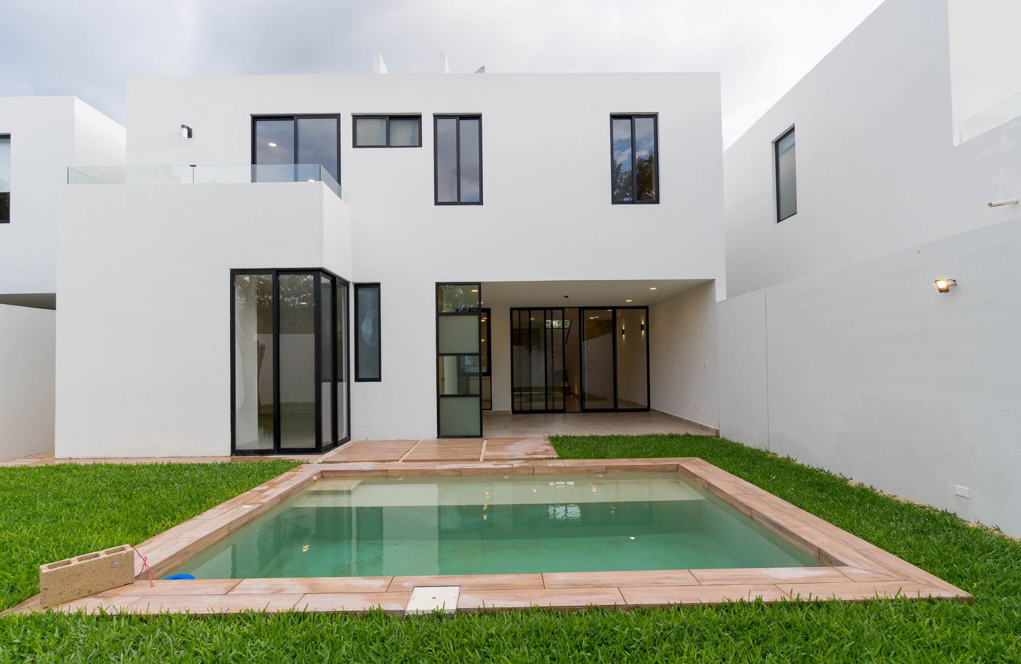 House with Private Pool, Two-Story, for Sale in Temoz&oacute;n Norte, M&eacute;rida