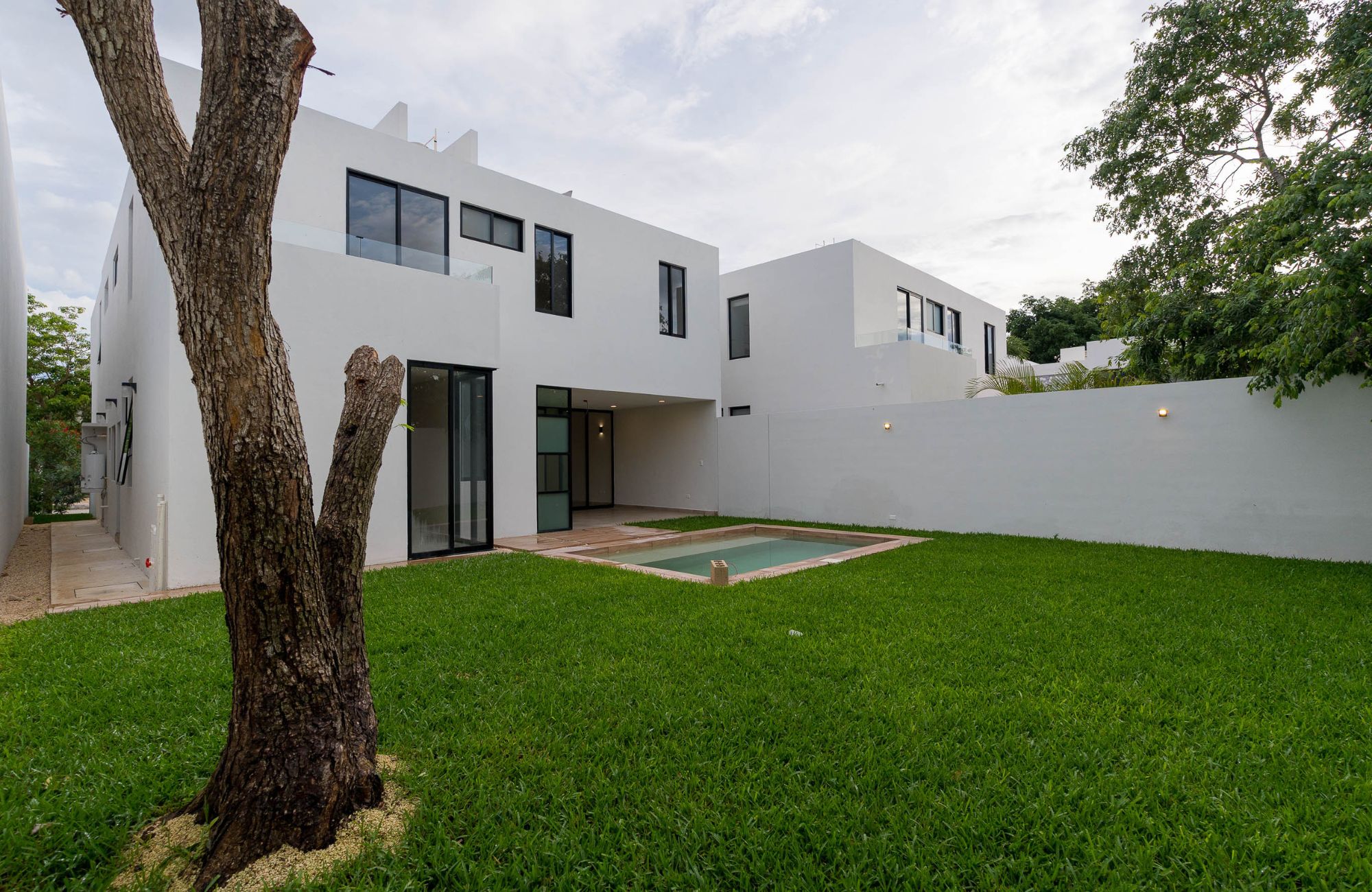 House with Private Pool, Two-Story, for Sale in Temoz&oacute;n Norte, M&eacute;rida