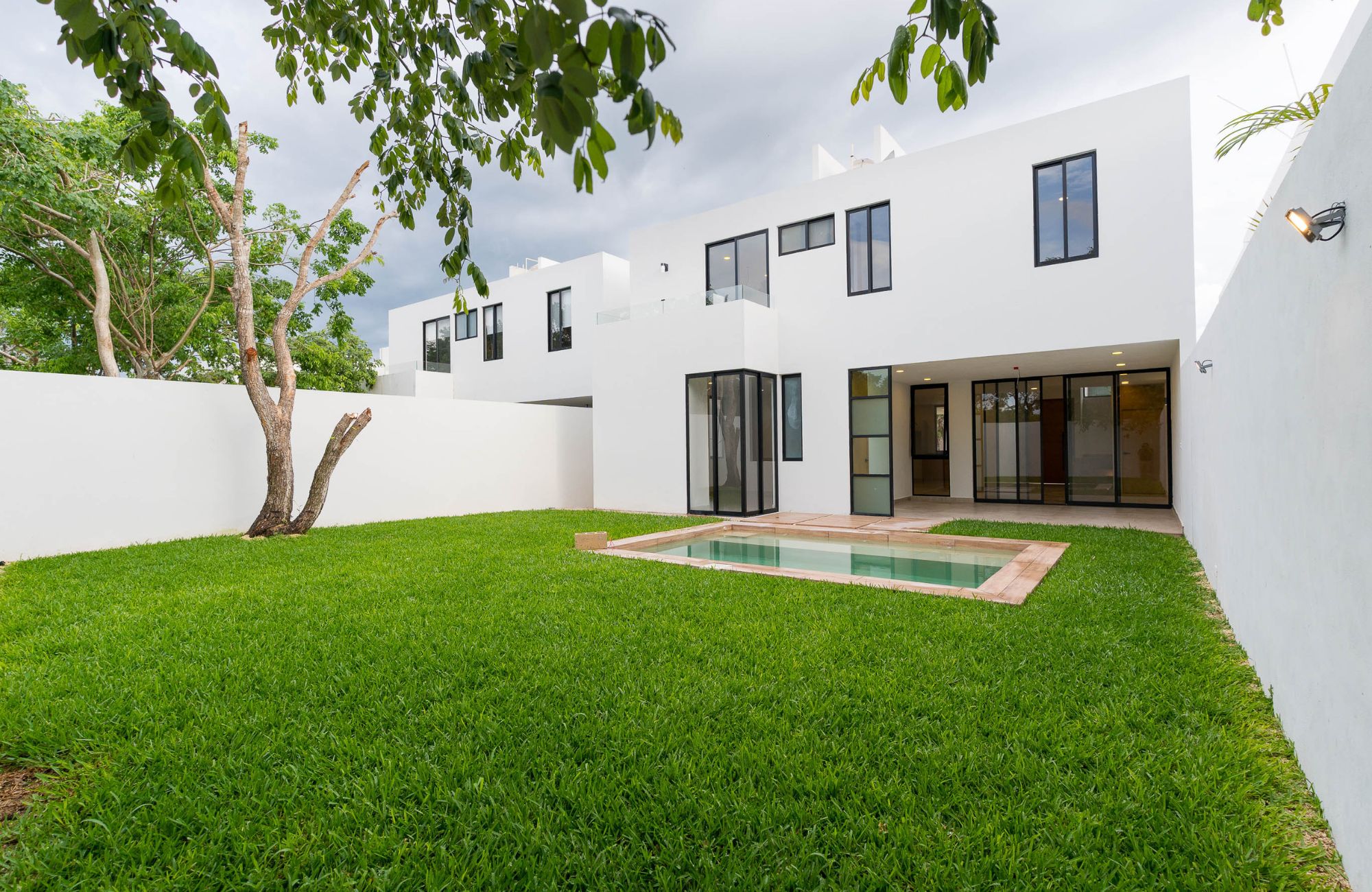 House with Private Pool, Two-Story, for Sale in Temoz&oacute;n Norte, M&eacute;rida