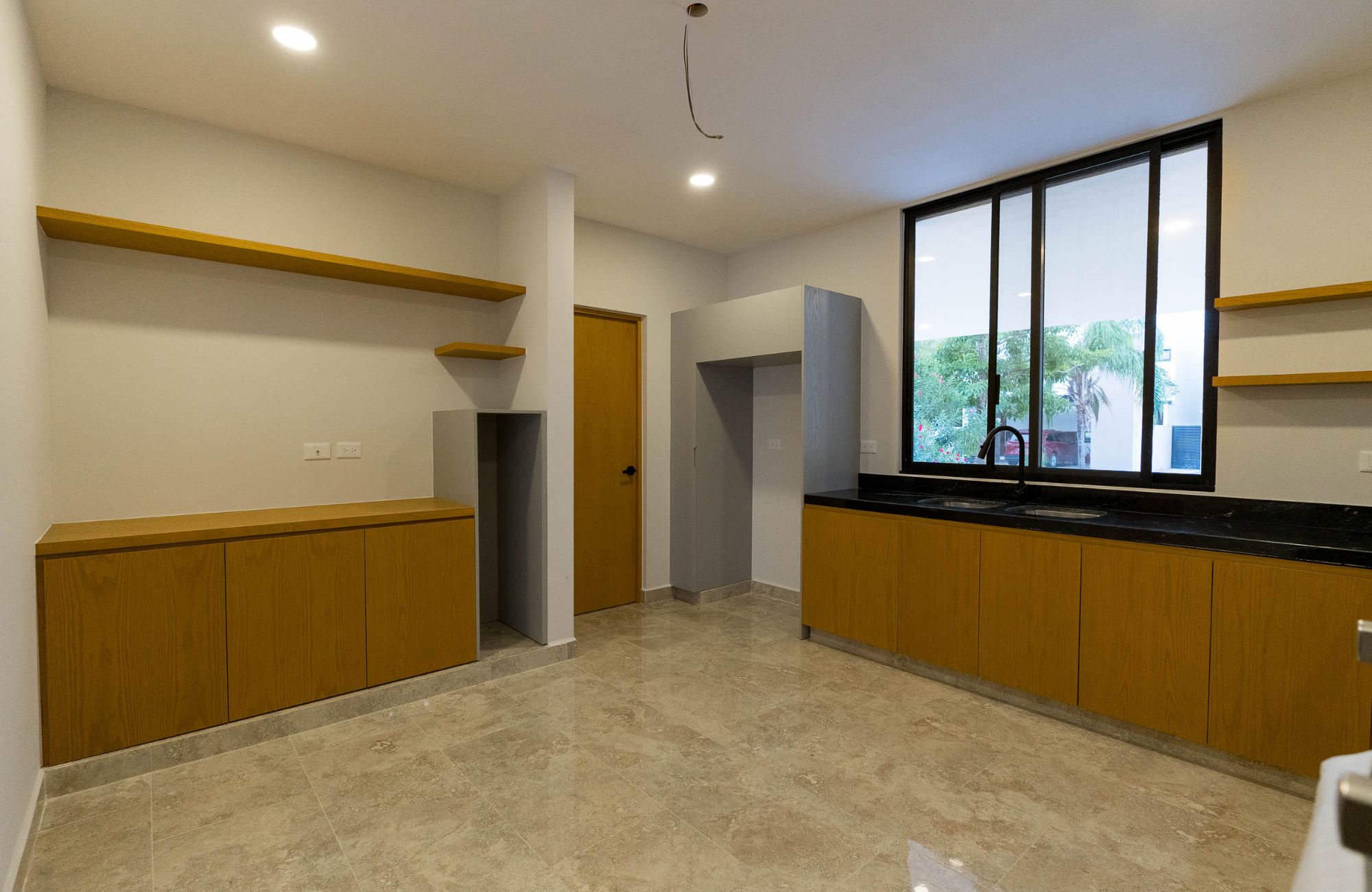 House with Private Pool, Two-Story, for Sale in Temoz&oacute;n Norte, M&eacute;rida