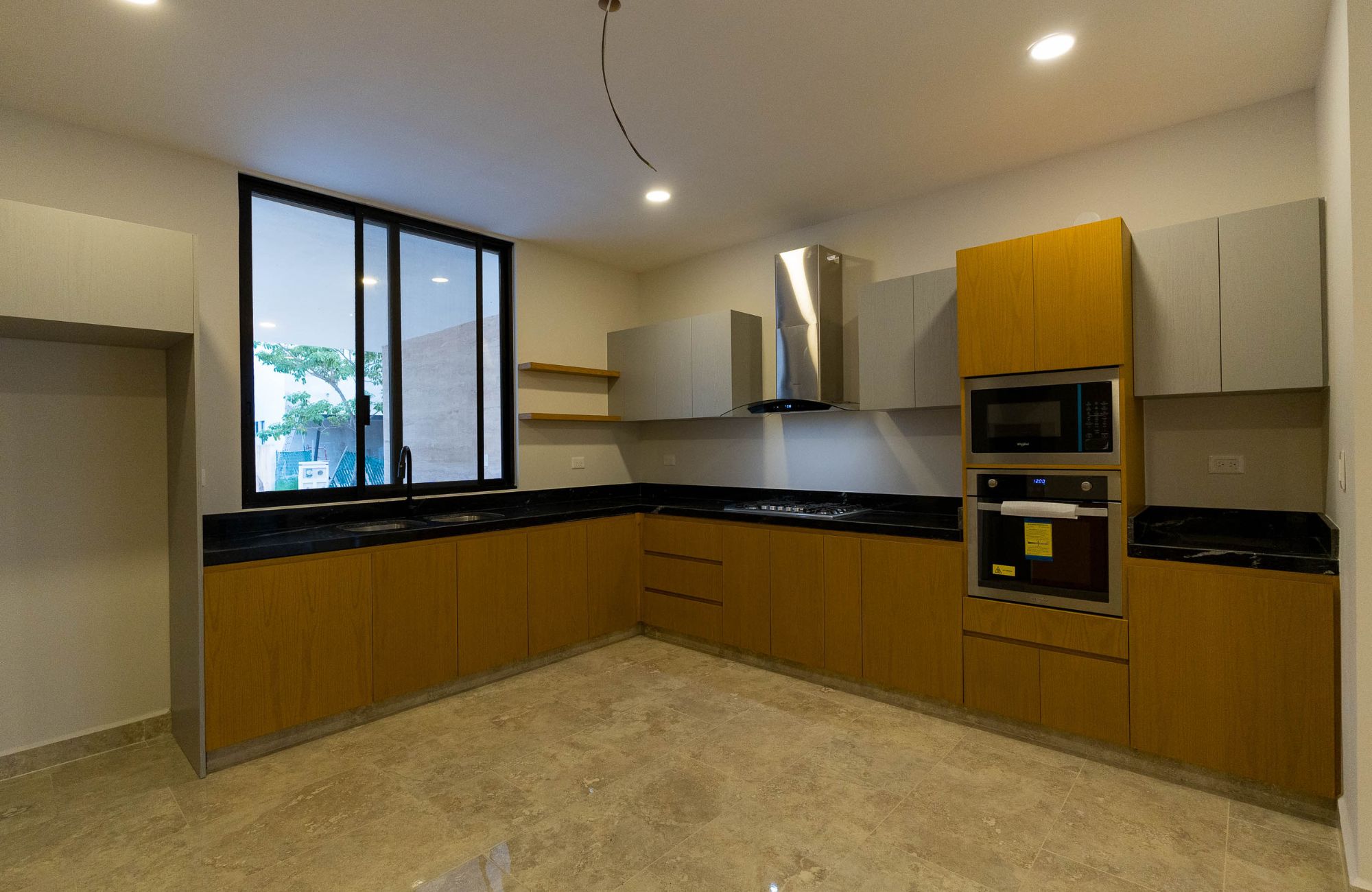 House with Private Pool, Two-Story, for Sale in Temoz&oacute;n Norte, M&eacute;rida