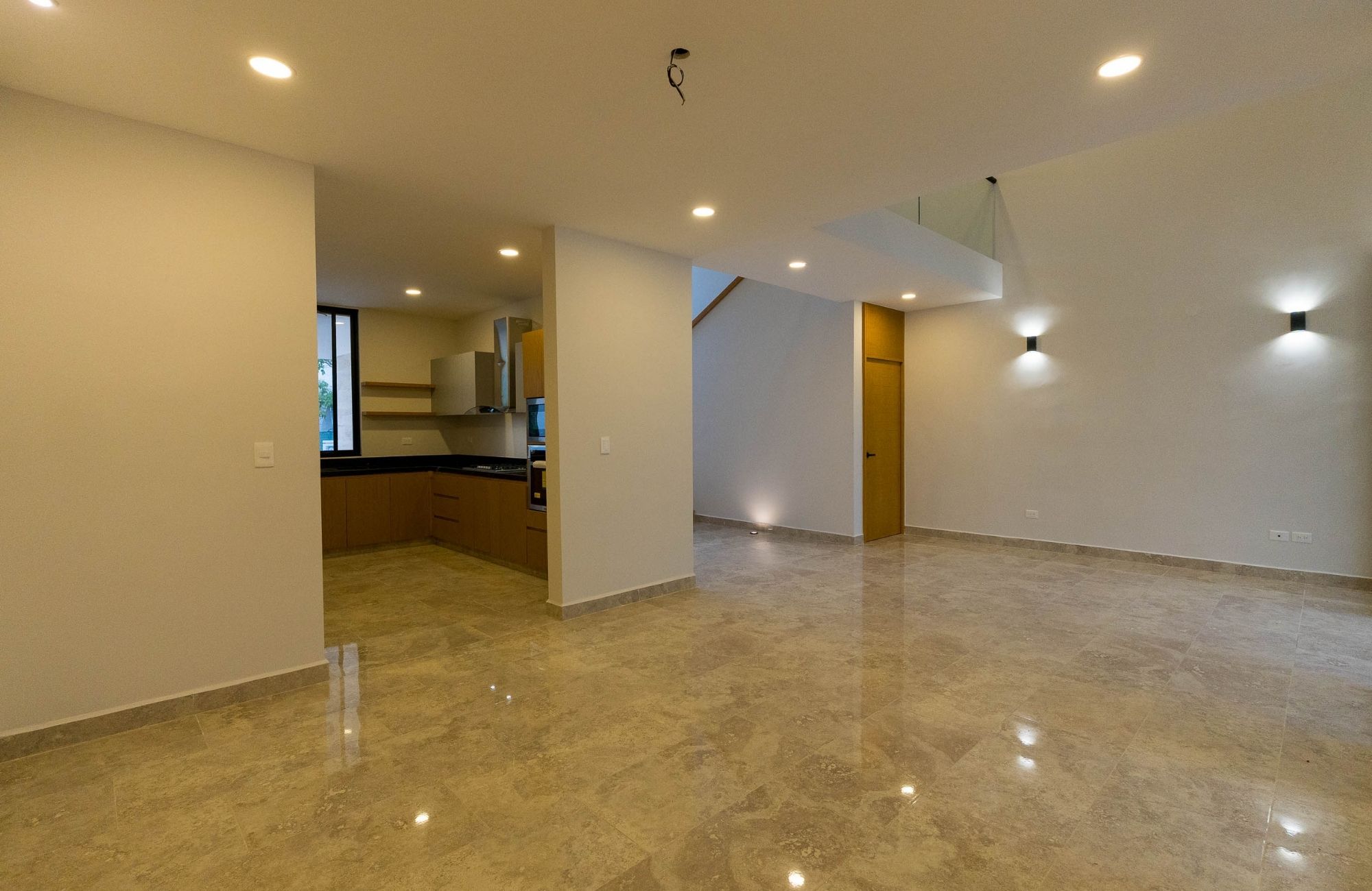 House with Private Pool, Two-Story, for Sale in Temoz&oacute;n Norte, M&eacute;rida