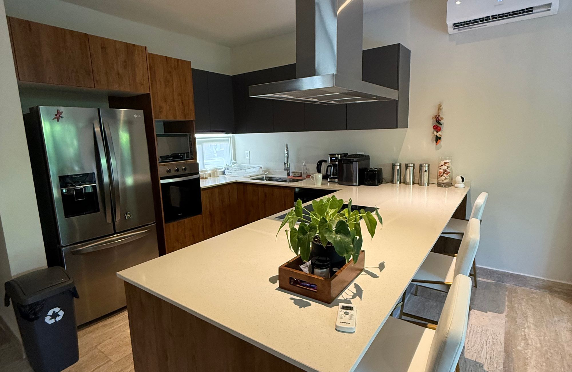 House for sale in Artika Canc&uacute;n, gated community with pool, Av. Prol. La Luna, Canc&uacute;n