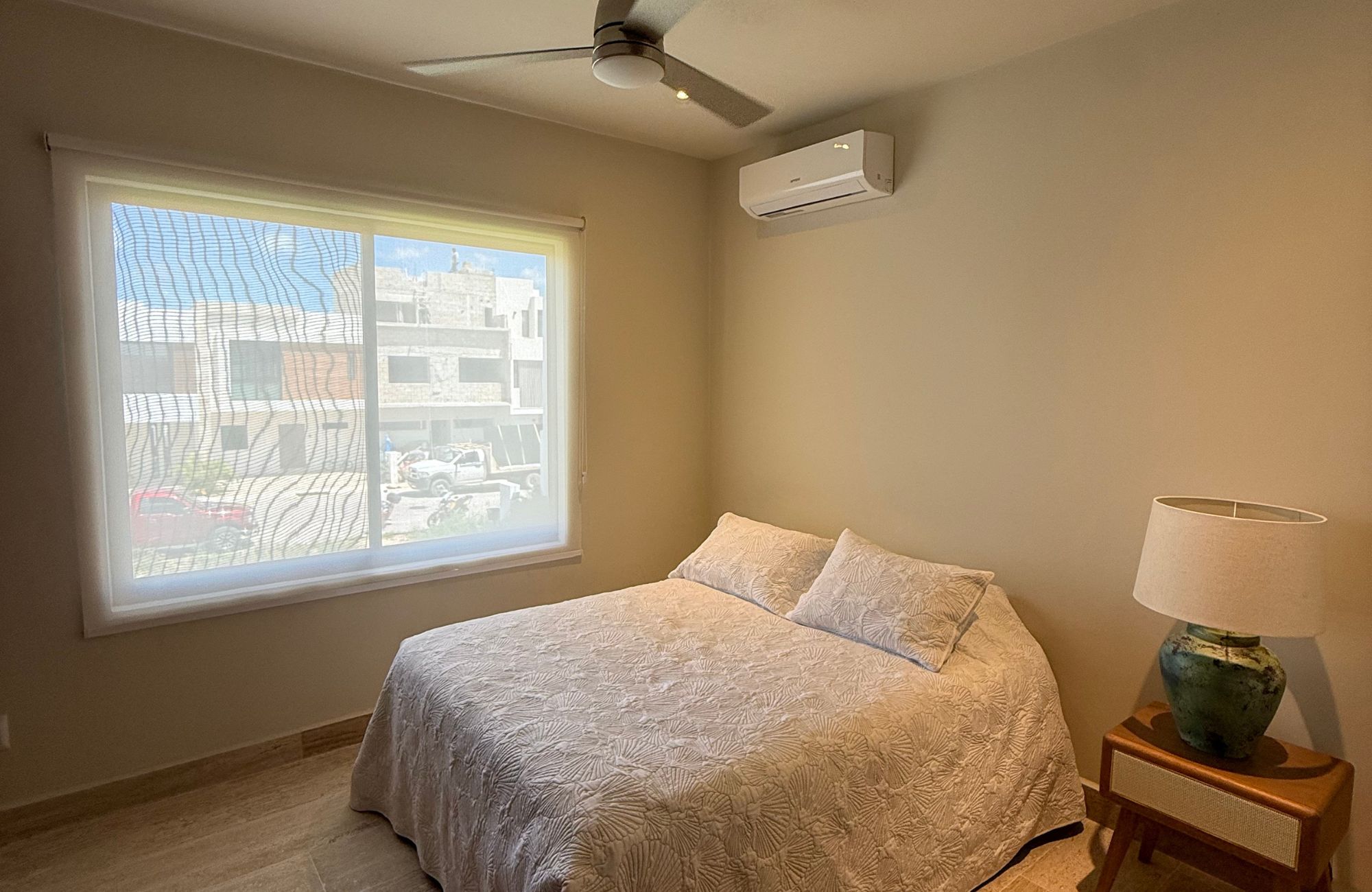 House for sale in Artika Canc&uacute;n, gated community with pool, Av. Prol. La Luna, Canc&uacute;n