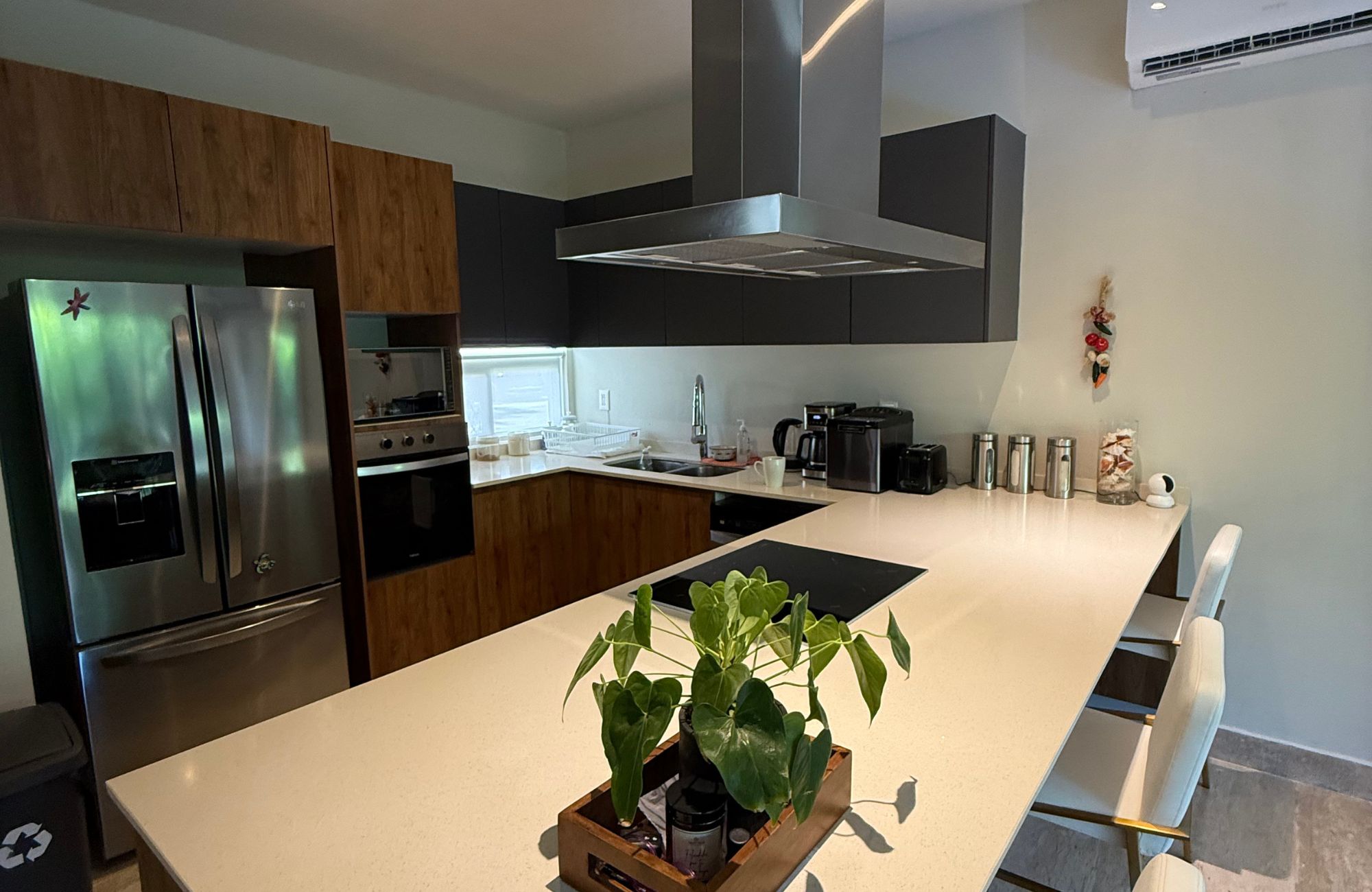 House for sale in Artika Canc&uacute;n, gated community with pool, Av. Prol. La Luna, Canc&uacute;n