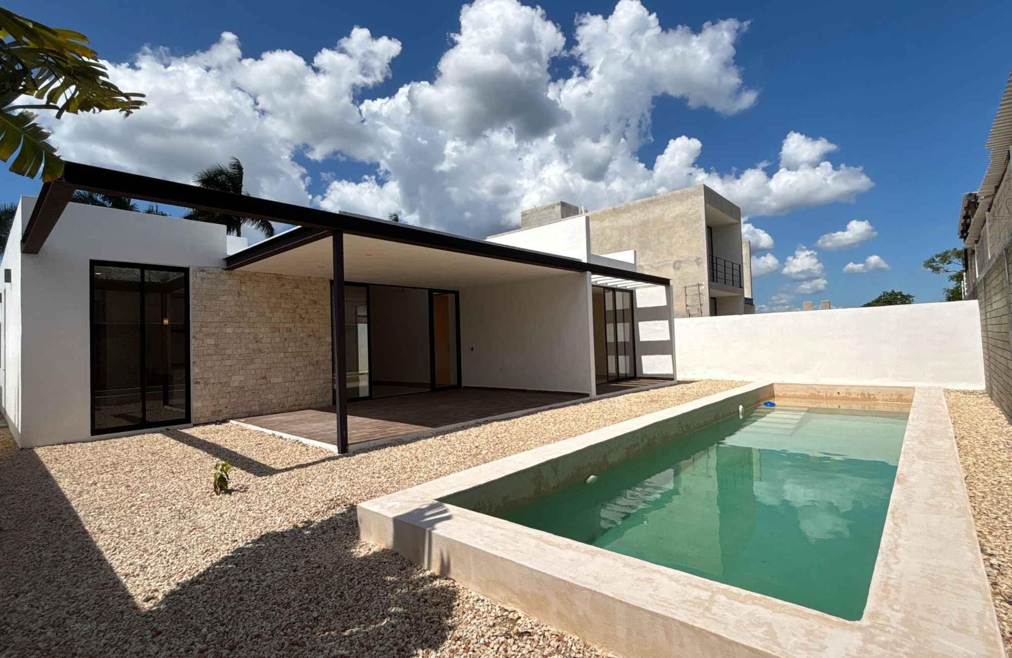 Villa with Direct Beach Access for Sale, Chicxulub, Yucat&aacute;n