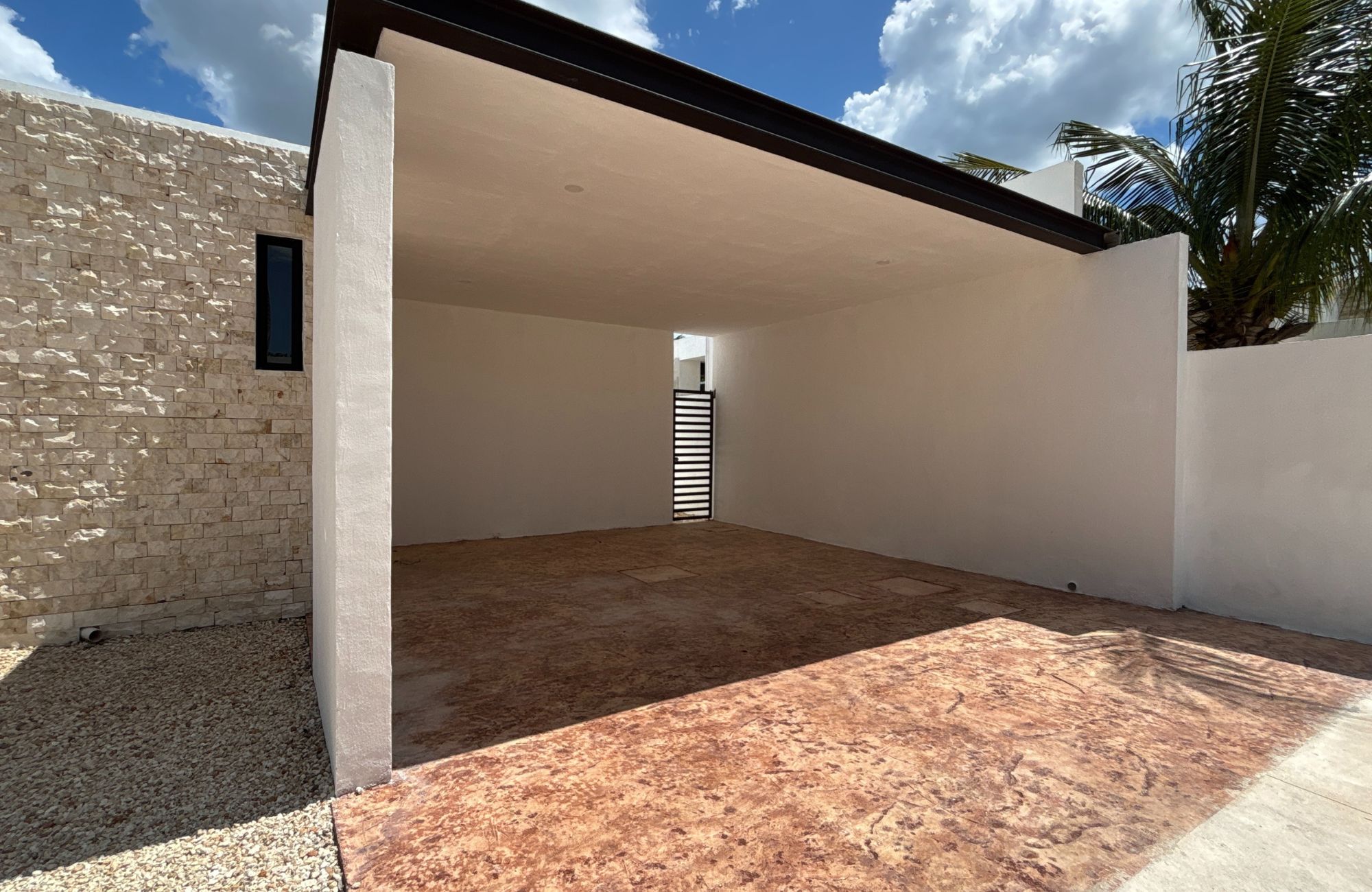 Villa with Direct Beach Access for Sale, Chicxulub, Yucat&aacute;n