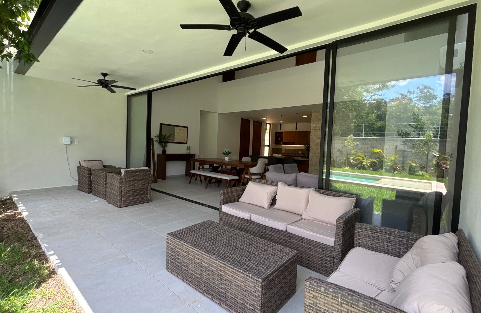 House with garden, private pool, terrace and service room, North Zone, Merida.