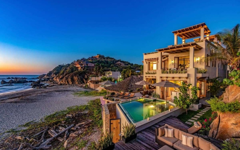 Luxury beachfront villa with ocean view, with Mezcal bar on the ground floor, zoned for commercial use for sale, La Bocana, Huatulco