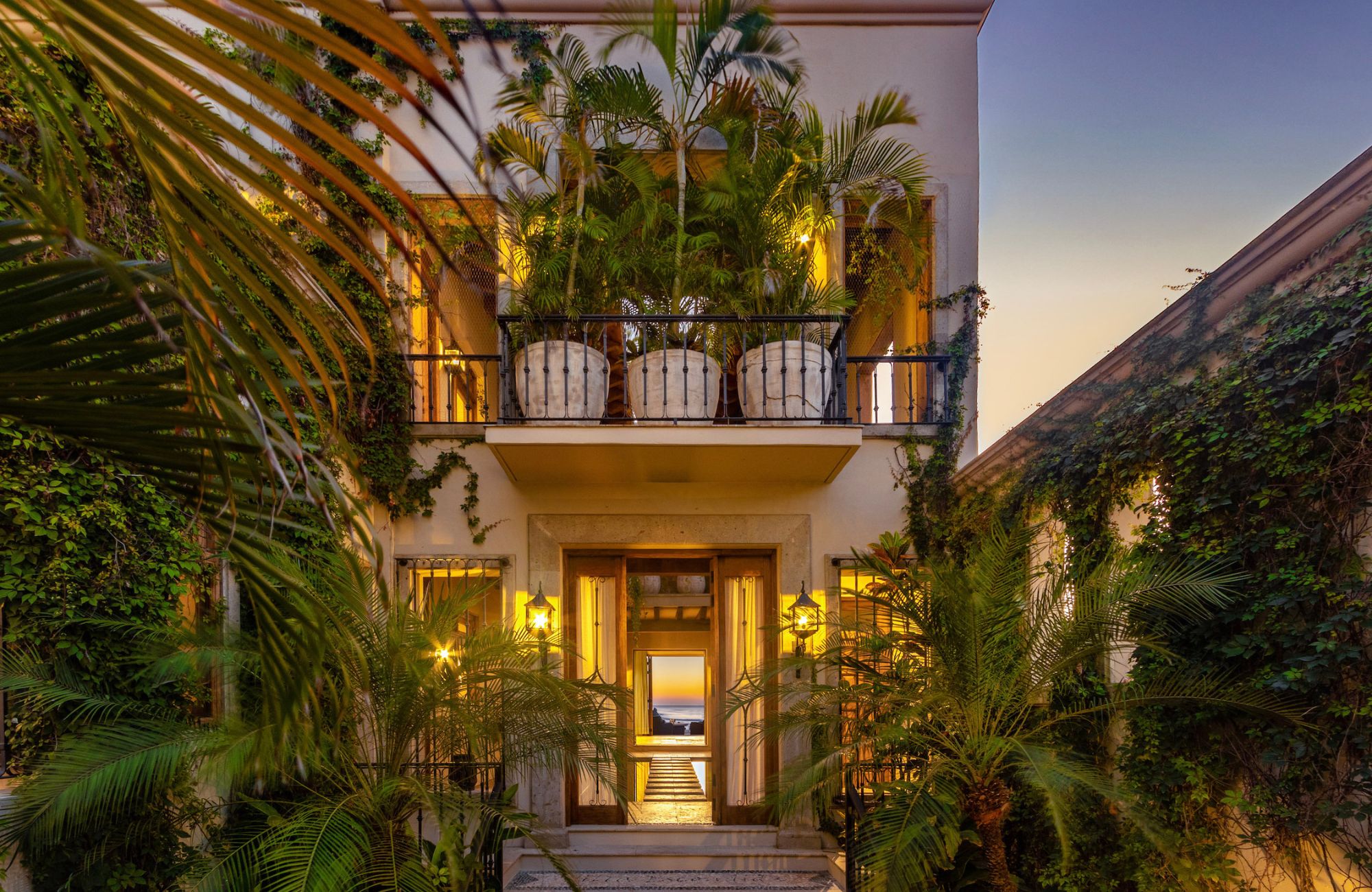 Residence surrounded by natural reserve with private pool for sale, Playa &Oacute;rgano, Huatulco&nbsp;&nbsp;