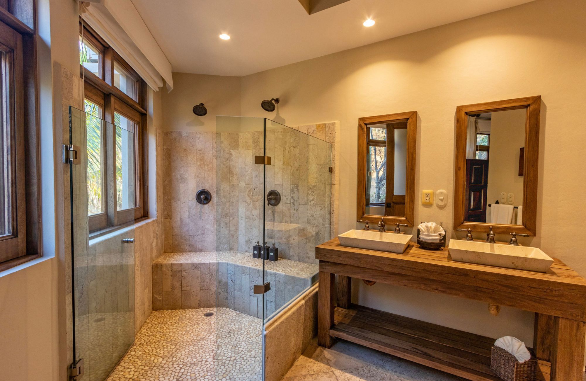 Residence surrounded by natural reserve with private pool for sale, Playa &Oacute;rgano, Huatulco&nbsp;&nbsp;