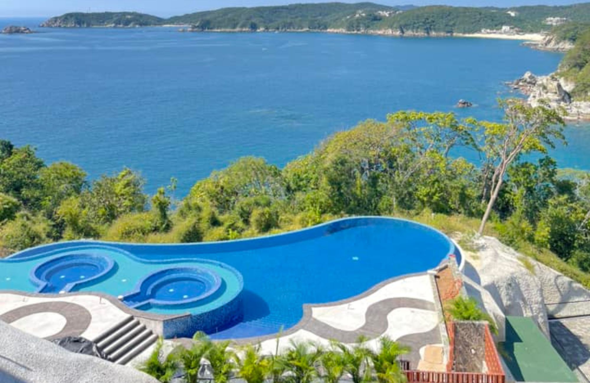 Condo with ocean view, beach club and access to the sea, golf, sports courts, spa and more, pre-construction, sale Huatulco.
