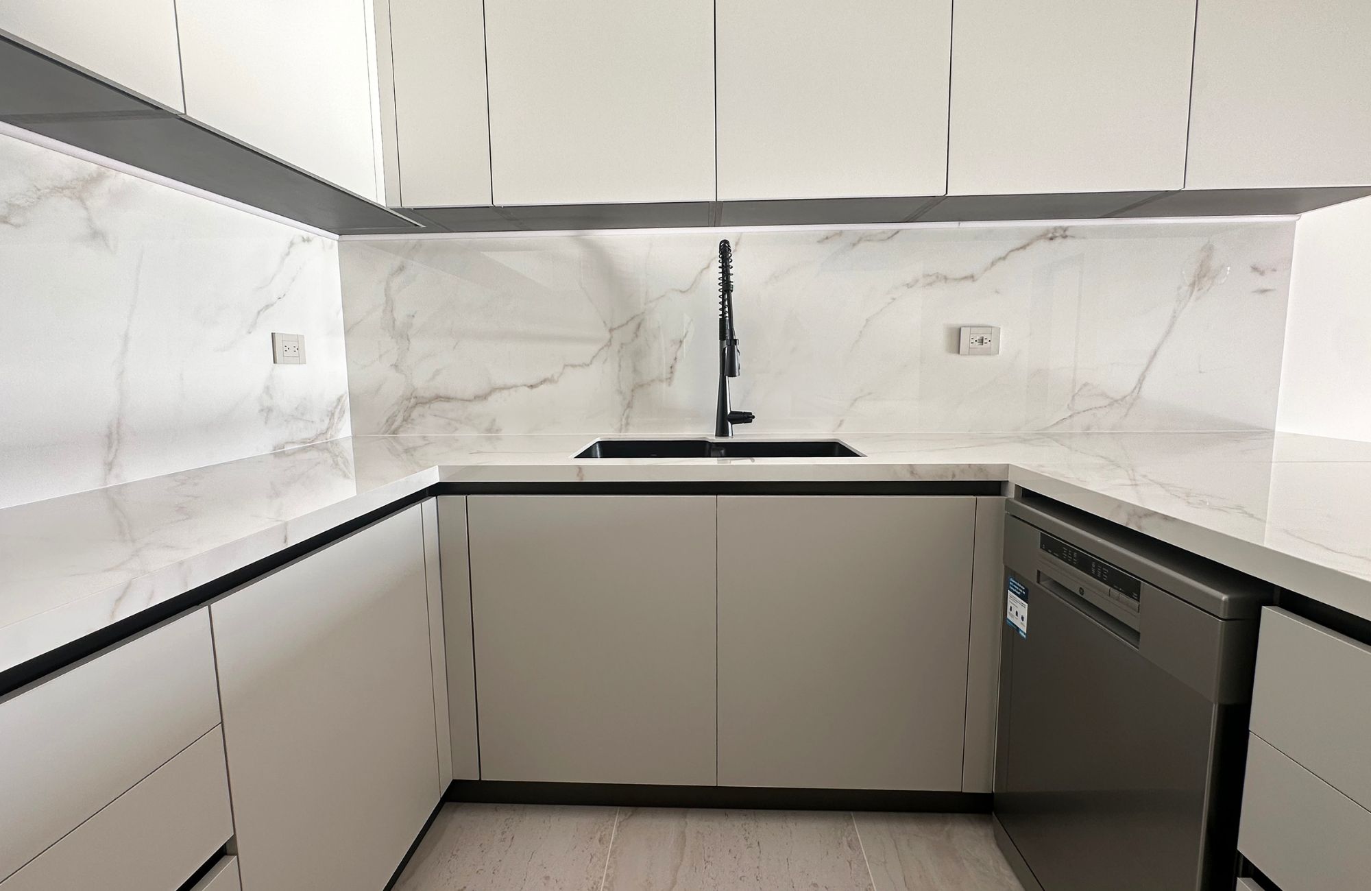 Condo with ocean view, beach club and access to the sea, golf, sports courts, spa and more, pre-construction, sale Huatulco.