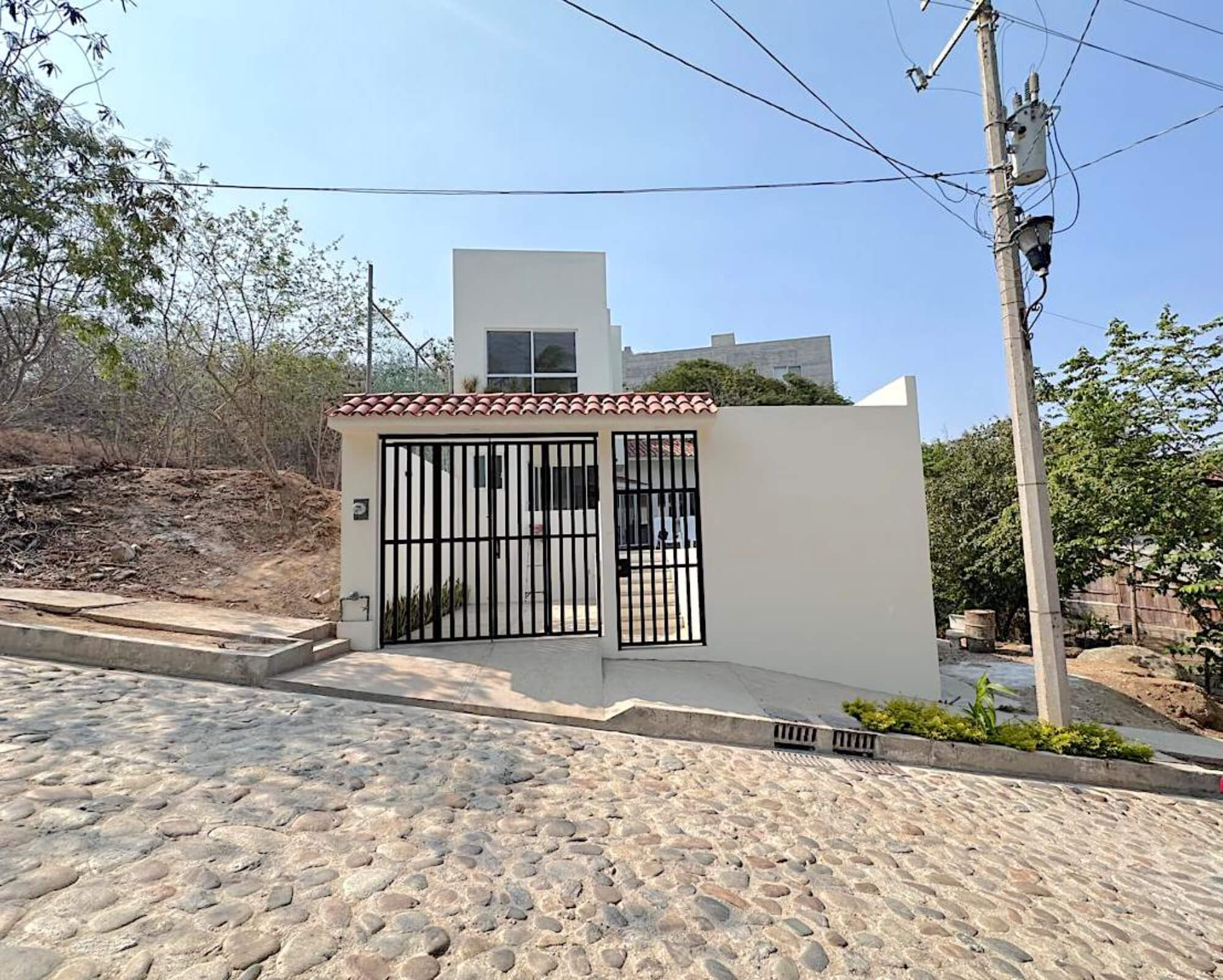 Ocean view villa, beach access, pool, for sale, Punta Santa Cruz, Huatulco.