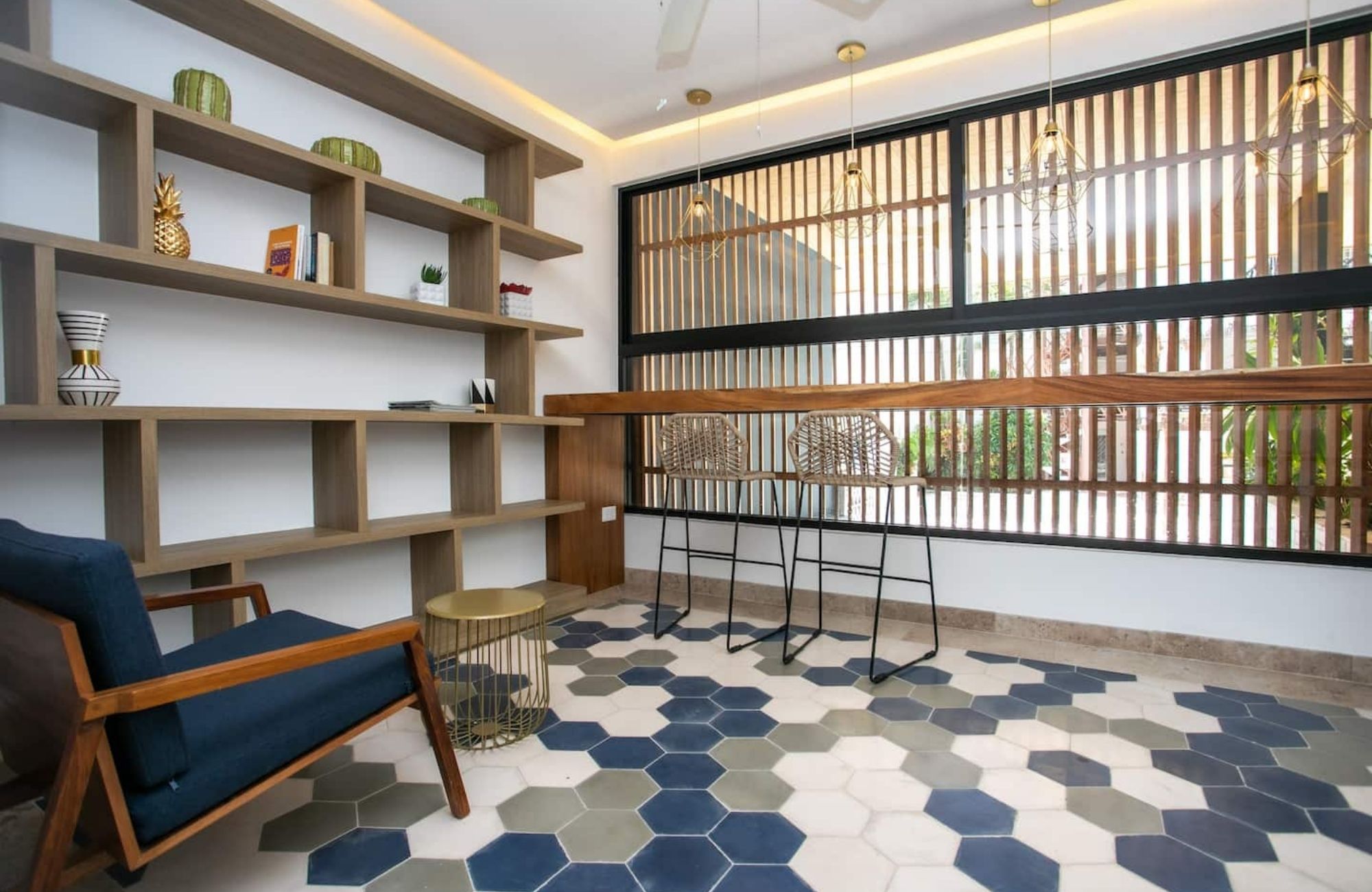 Estudio con terraza privada, Gimnasio, Alberca y Jacuzzi,  Zona Centro, venta, Playa del Carmen.