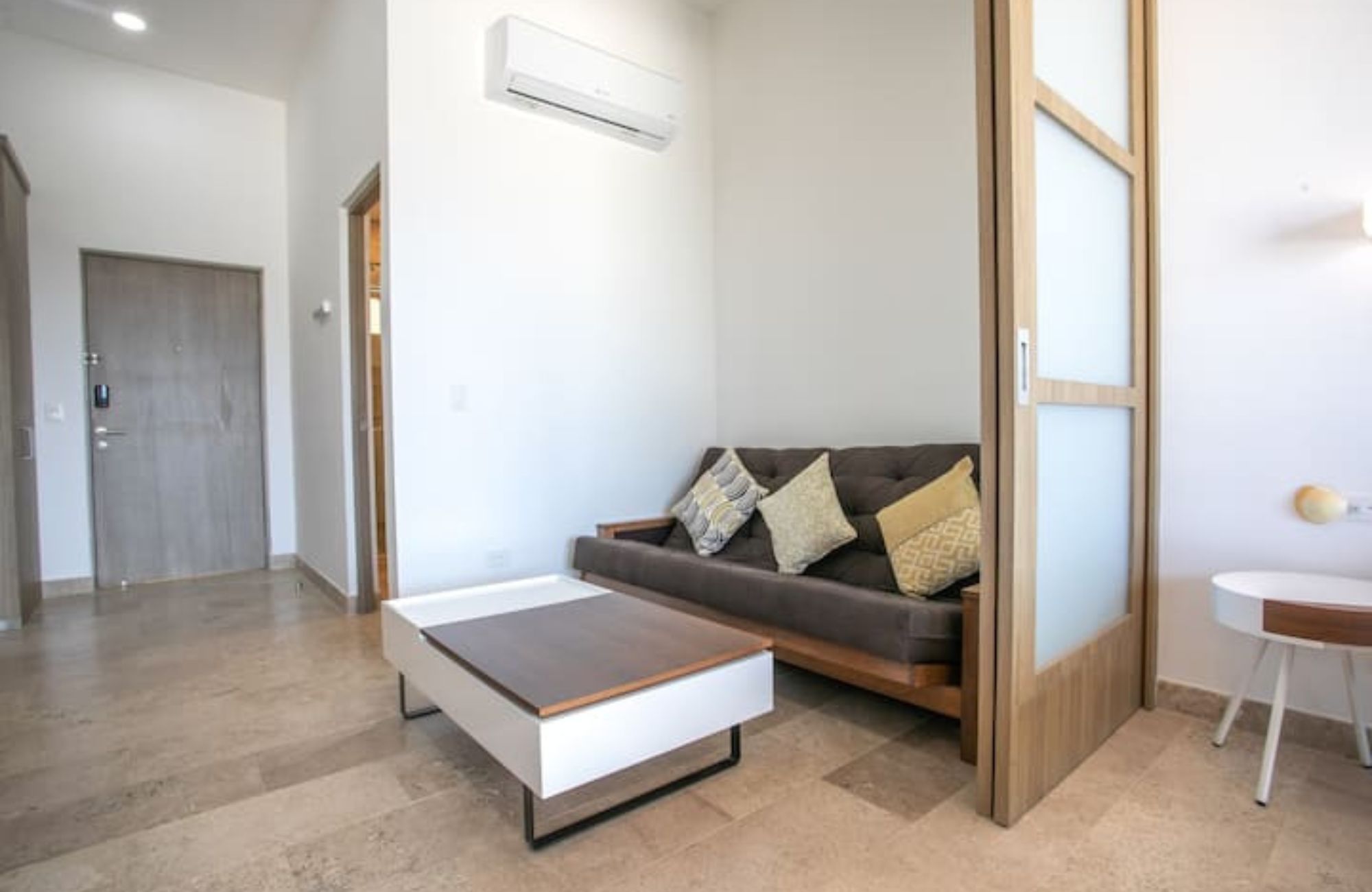 Departamento con infinity pool com&uacute;n, en venta, Centro, Playa del Carmen