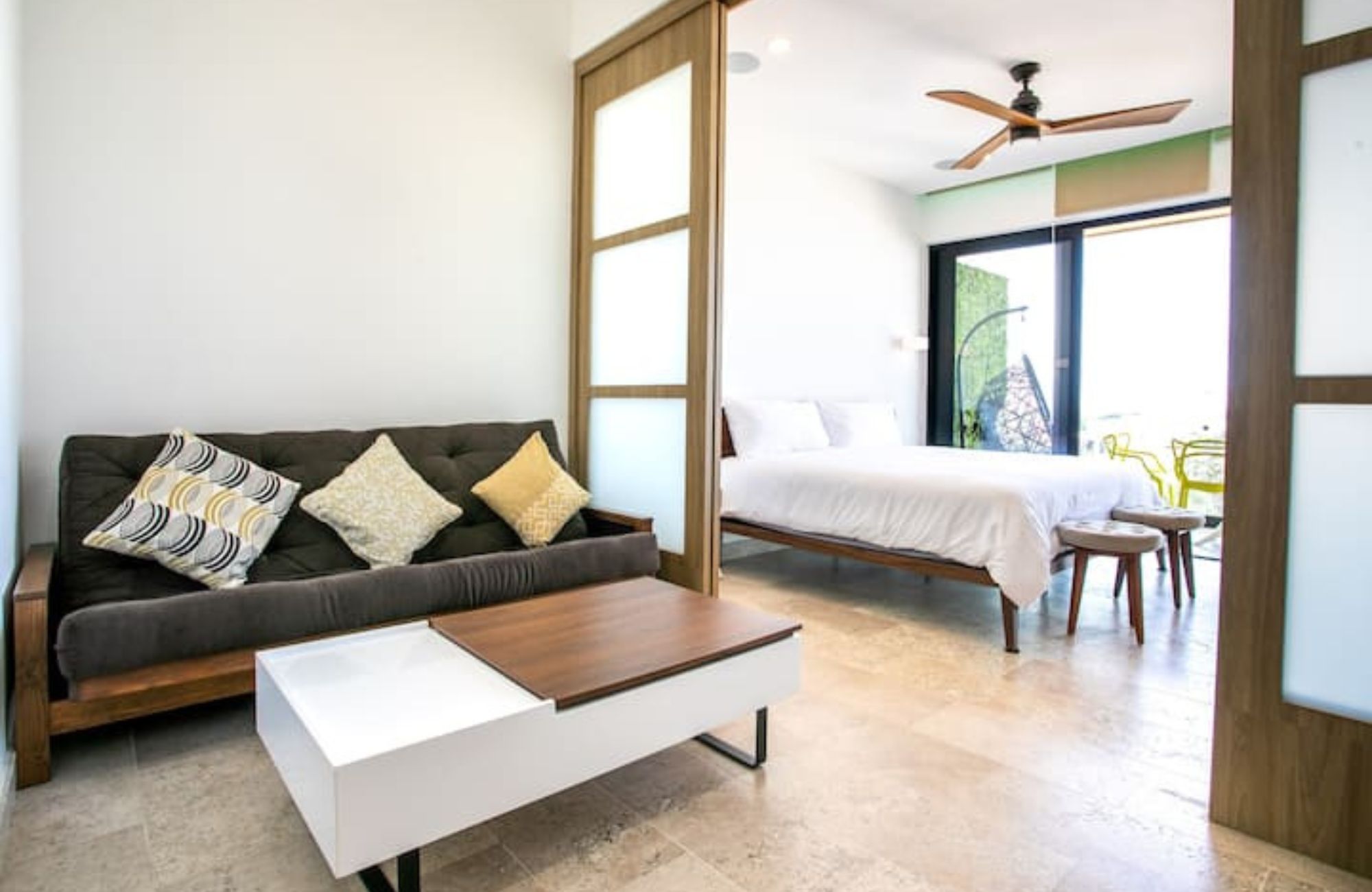 Departamento con infinity pool com&uacute;n, en venta, Centro, Playa del Carmen