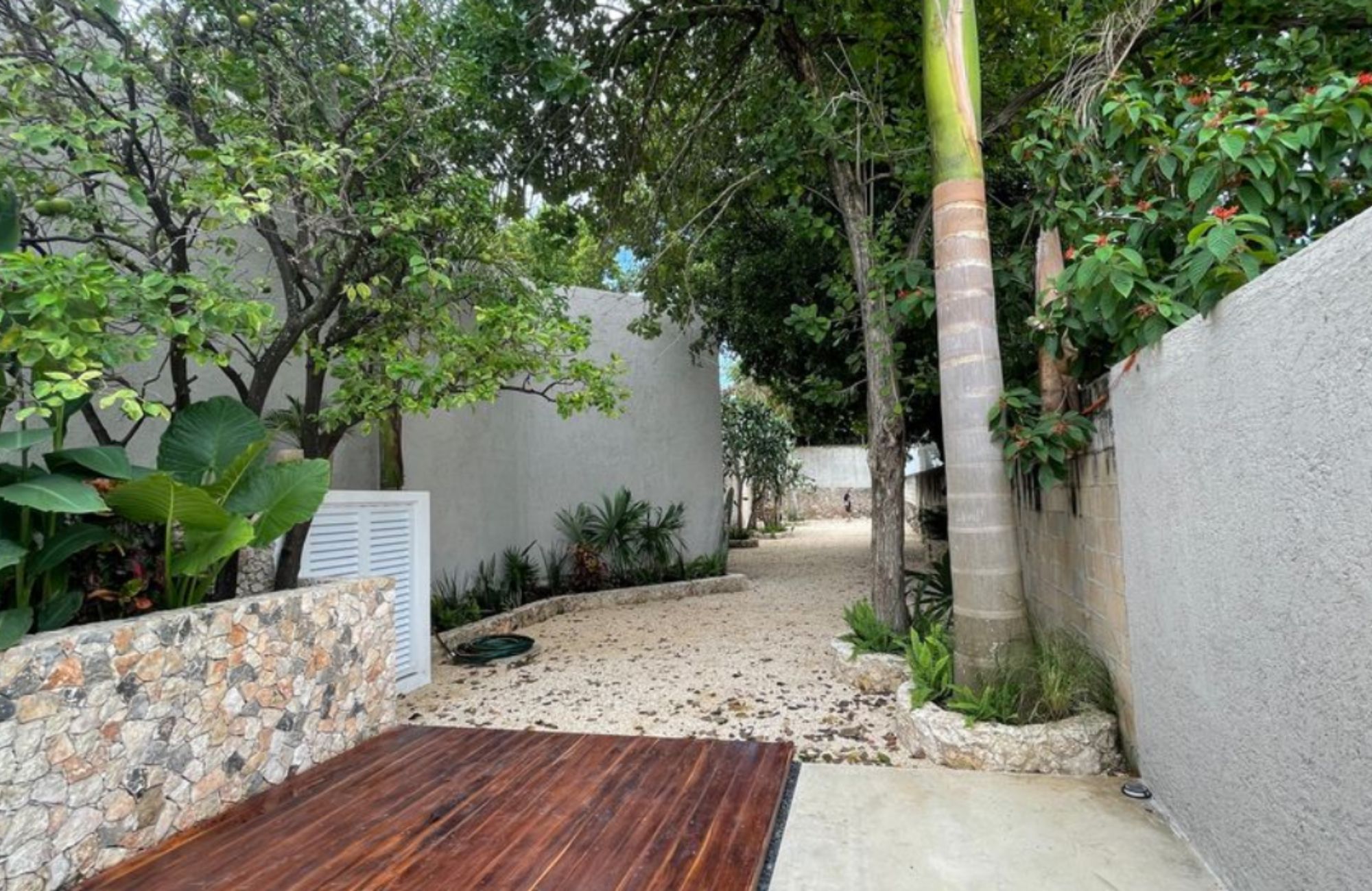 Casa Remodelada con alberca privada en venta, Centro, M&eacute;rida