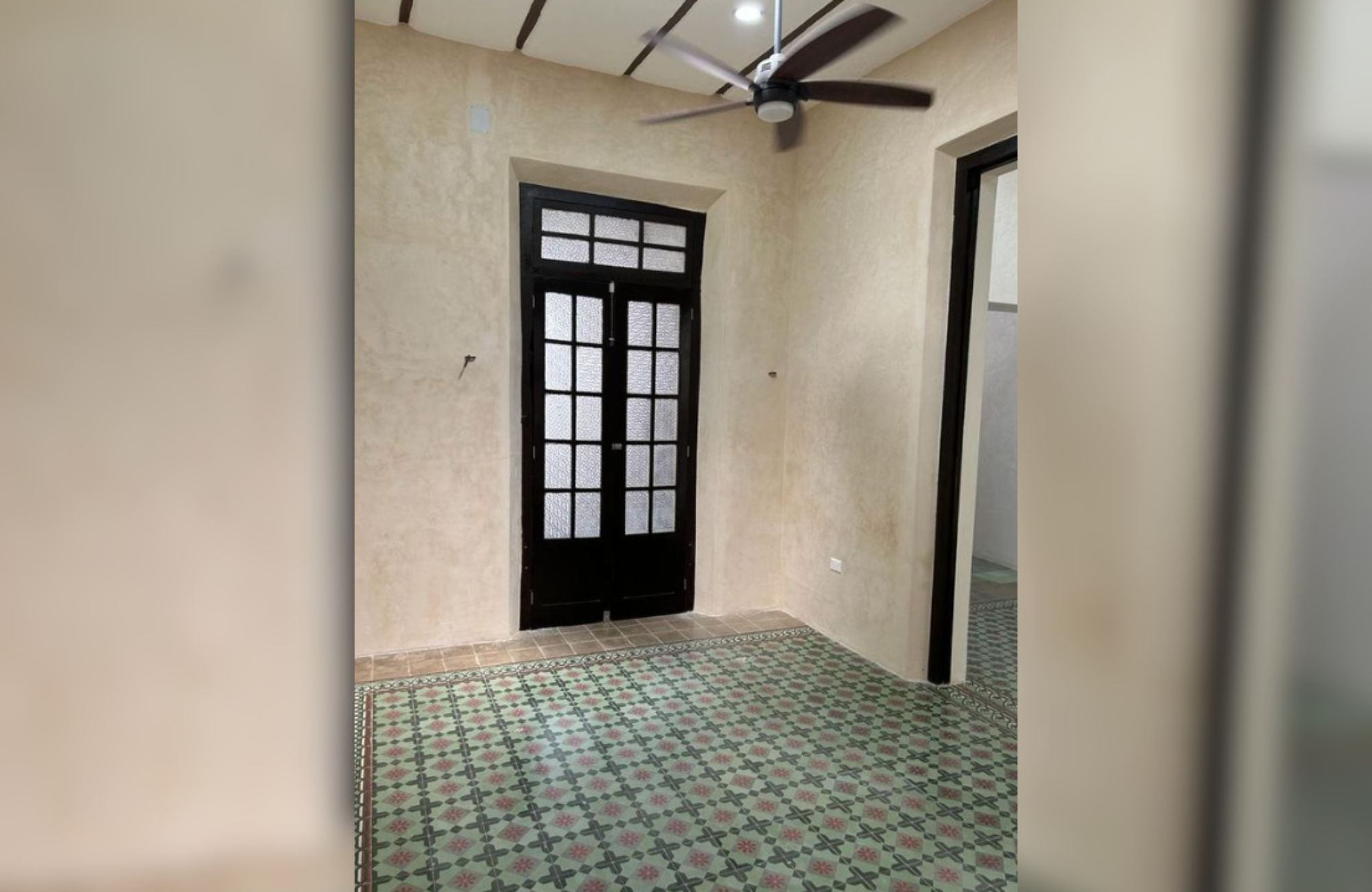 Casa Remodelada con alberca privada en venta, Centro, M&eacute;rida