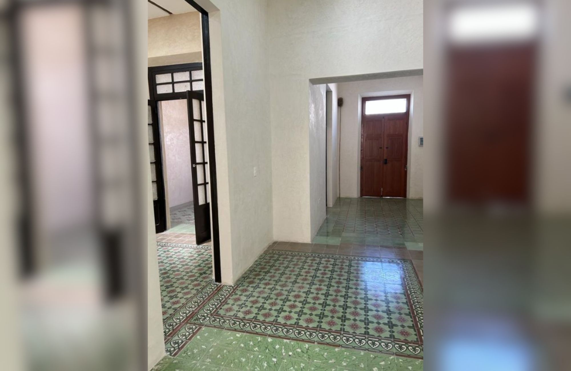 Casa Remodelada con alberca privada en venta, Centro, M&eacute;rida