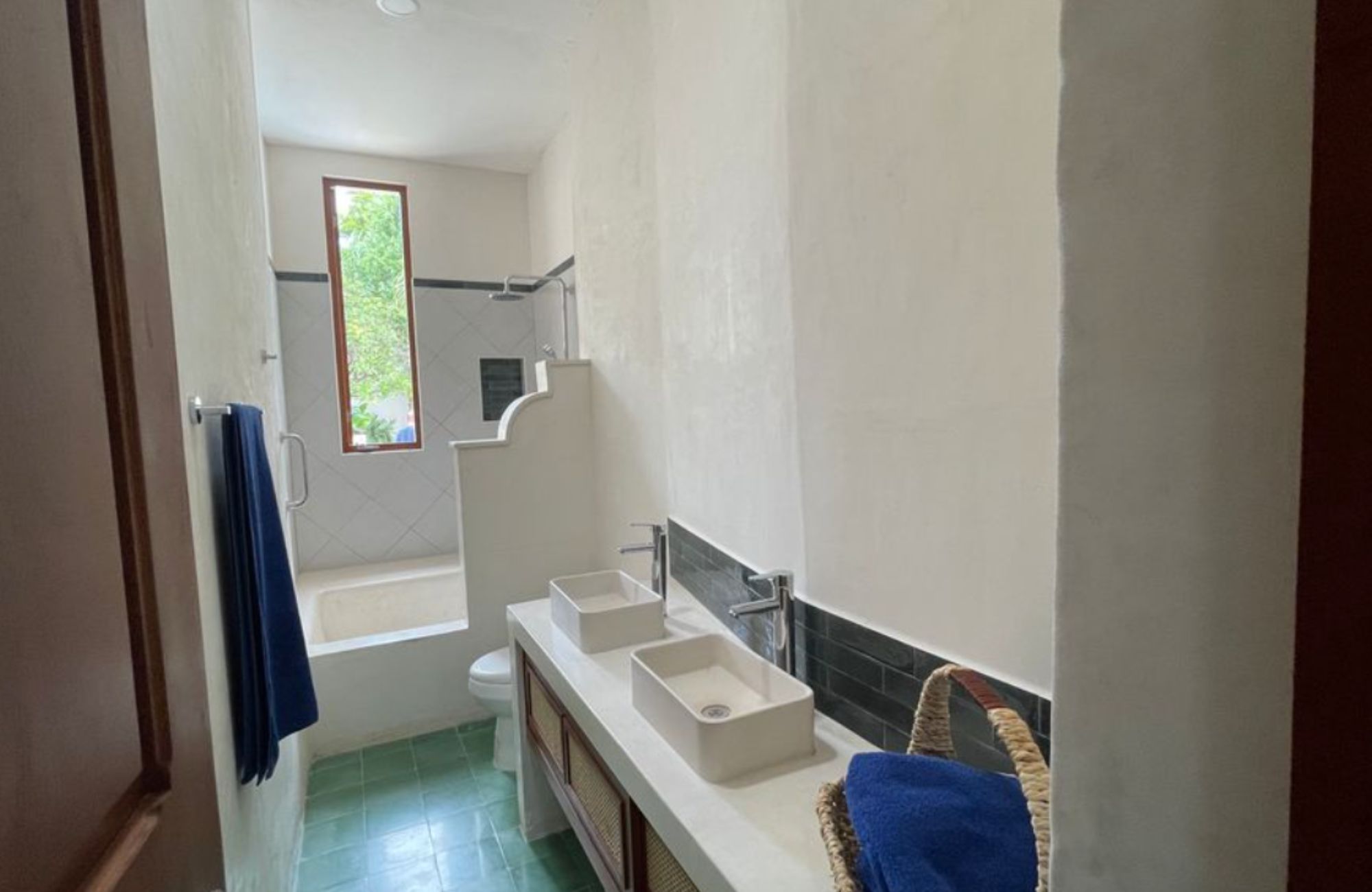 Casa Remodelada con alberca privada en venta, Centro, M&eacute;rida