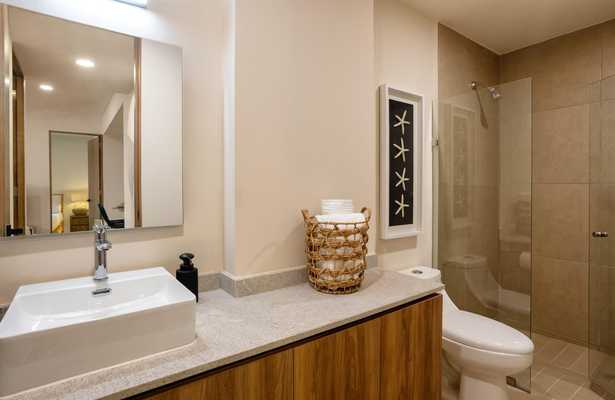 Condo with terrace and balcony for sale, Huayac&aacute;n, Canc&uacute;n