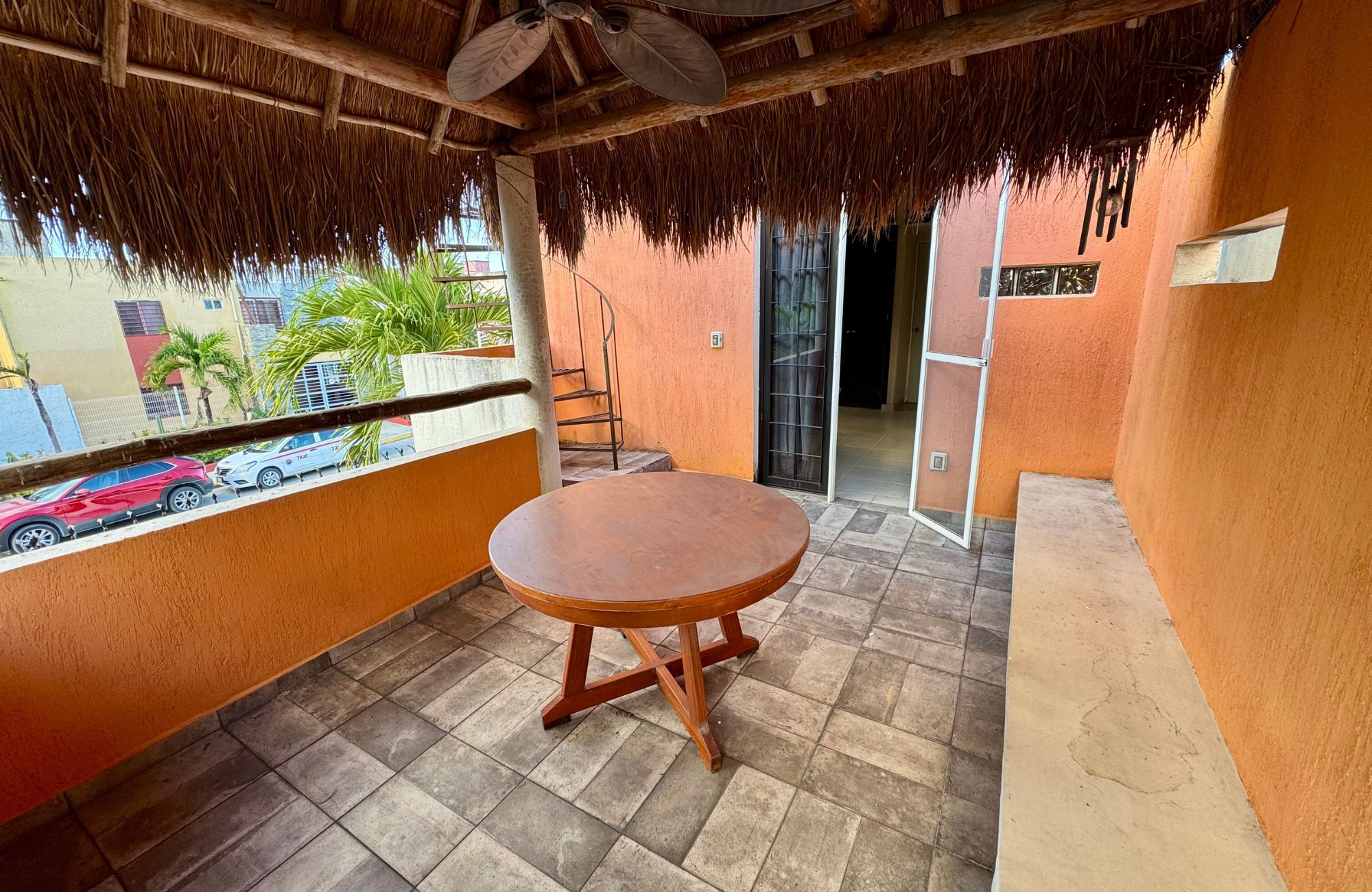 Corner house with balcony and palapa terrace for sale, El Encanto, Cozumel