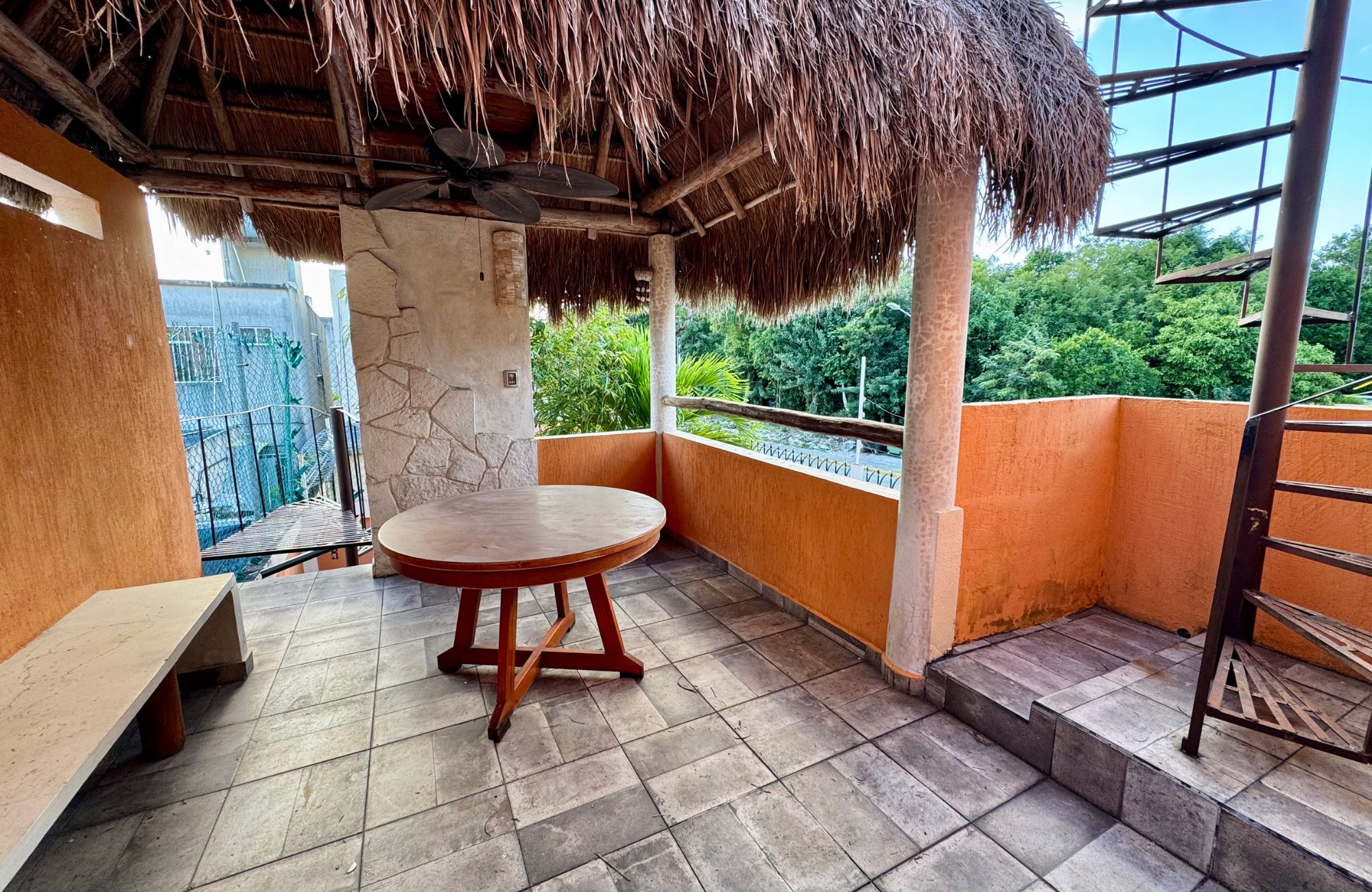 Corner house with balcony and palapa terrace for sale, El Encanto, Cozumel