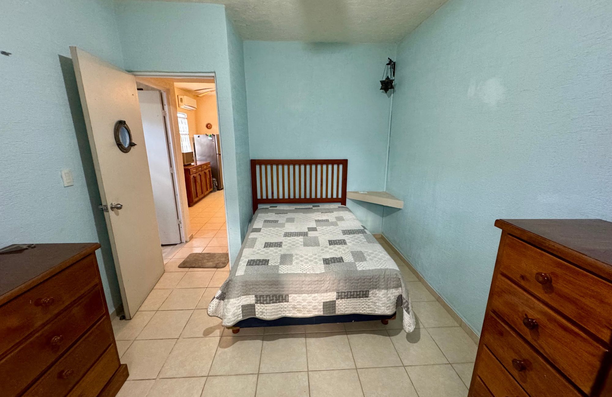 Corner house with balcony and palapa terrace for sale, El Encanto, Cozumel