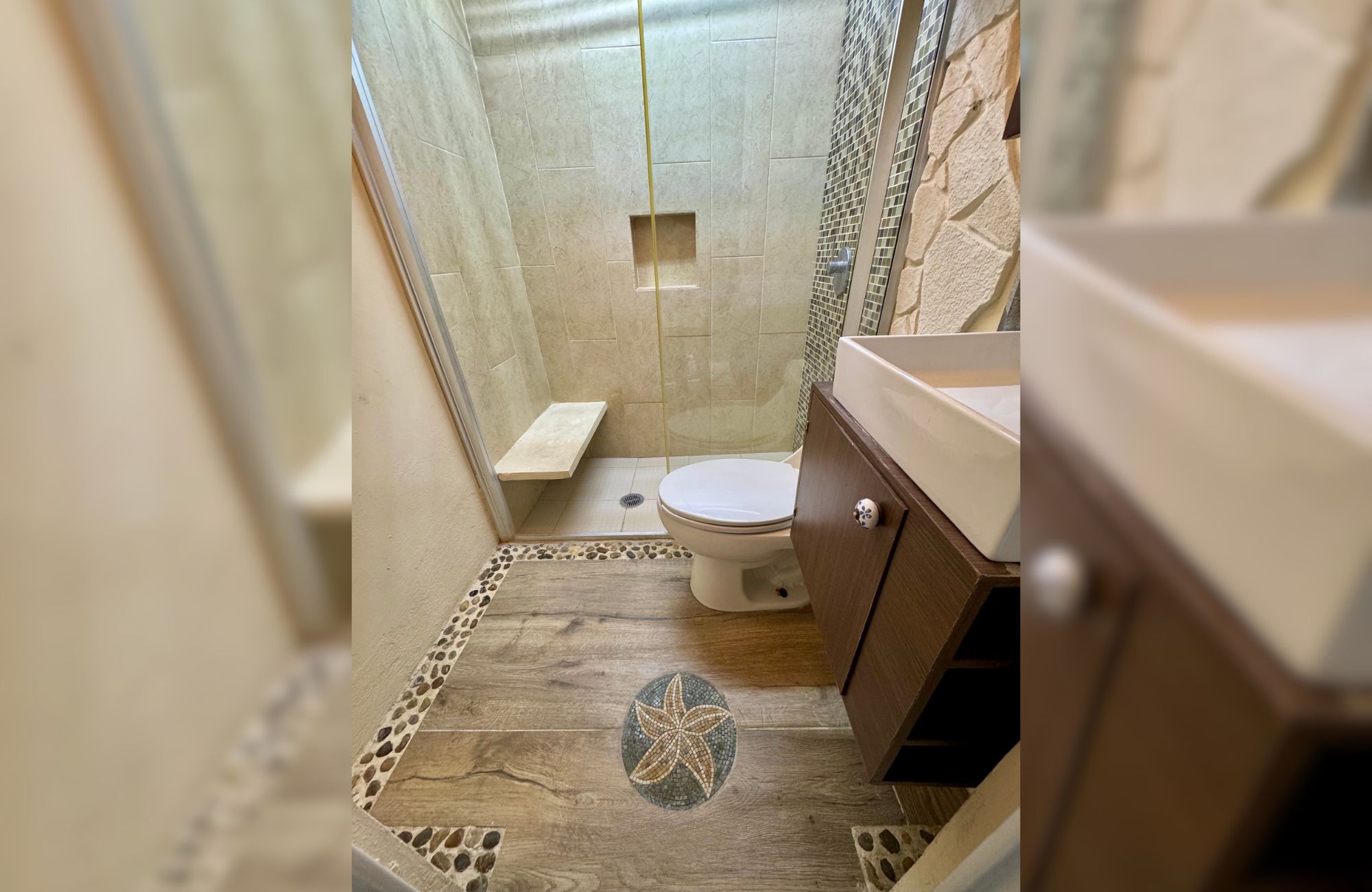 Corner house with balcony and palapa terrace for sale, El Encanto, Cozumel