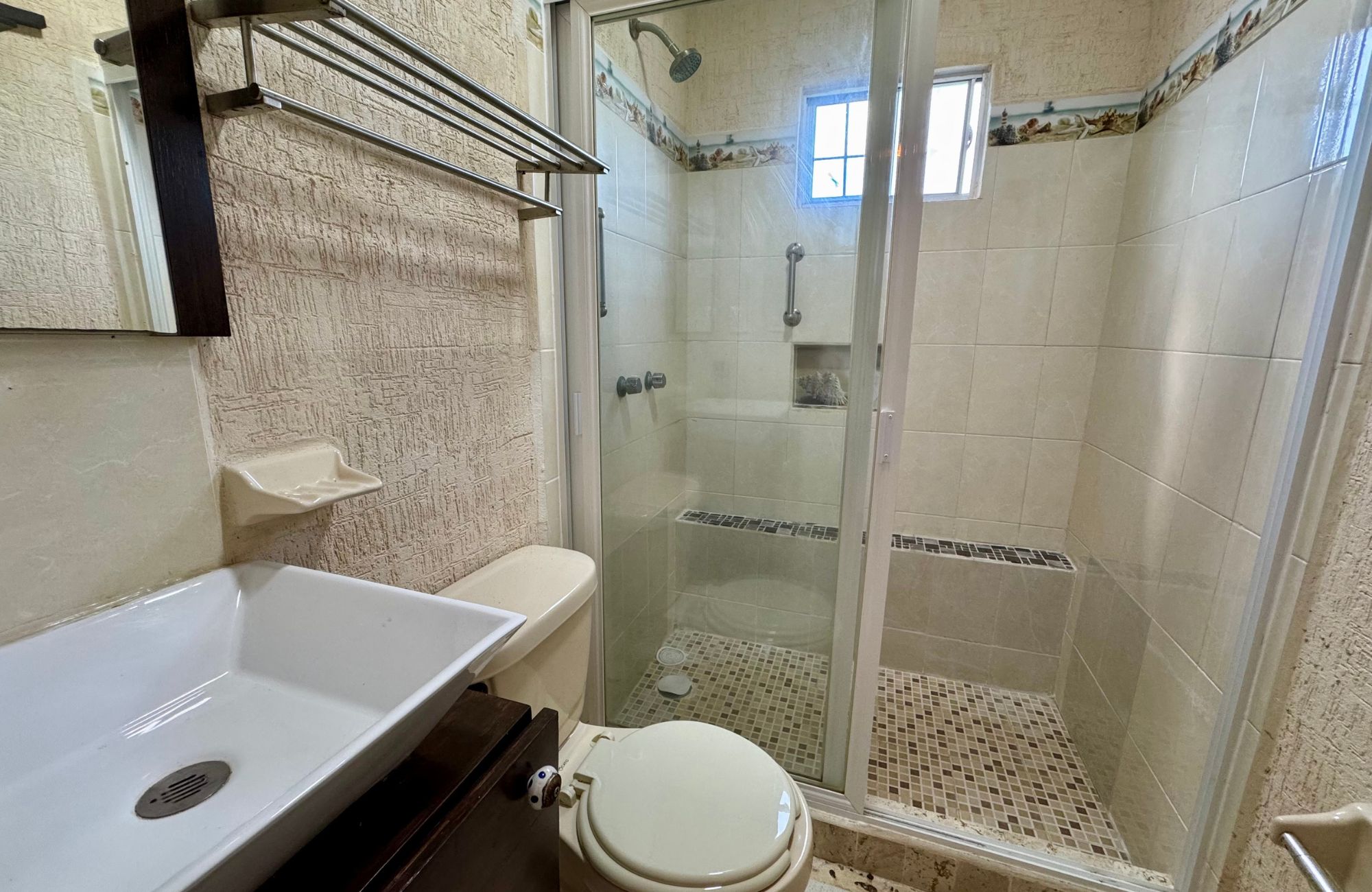 Corner house with balcony and palapa terrace for sale, El Encanto, Cozumel