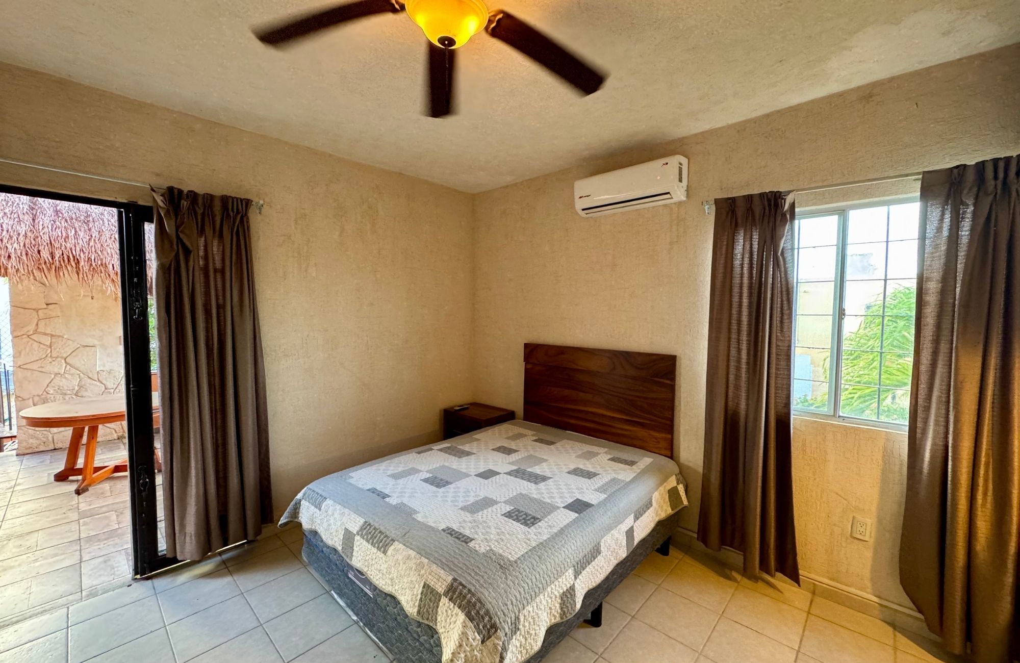 Corner house with balcony and palapa terrace for sale, El Encanto, Cozumel