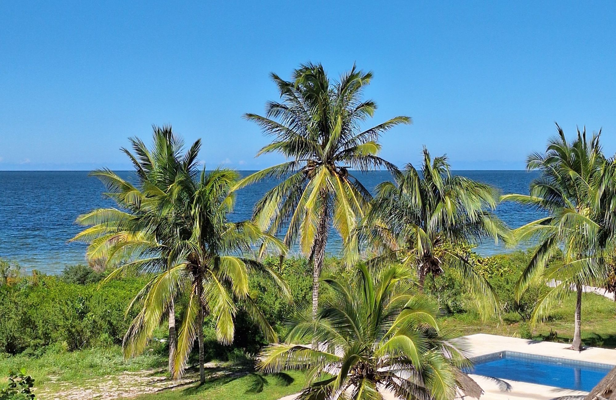 Condominium with private garden and terrace for sale in Merida Centro.