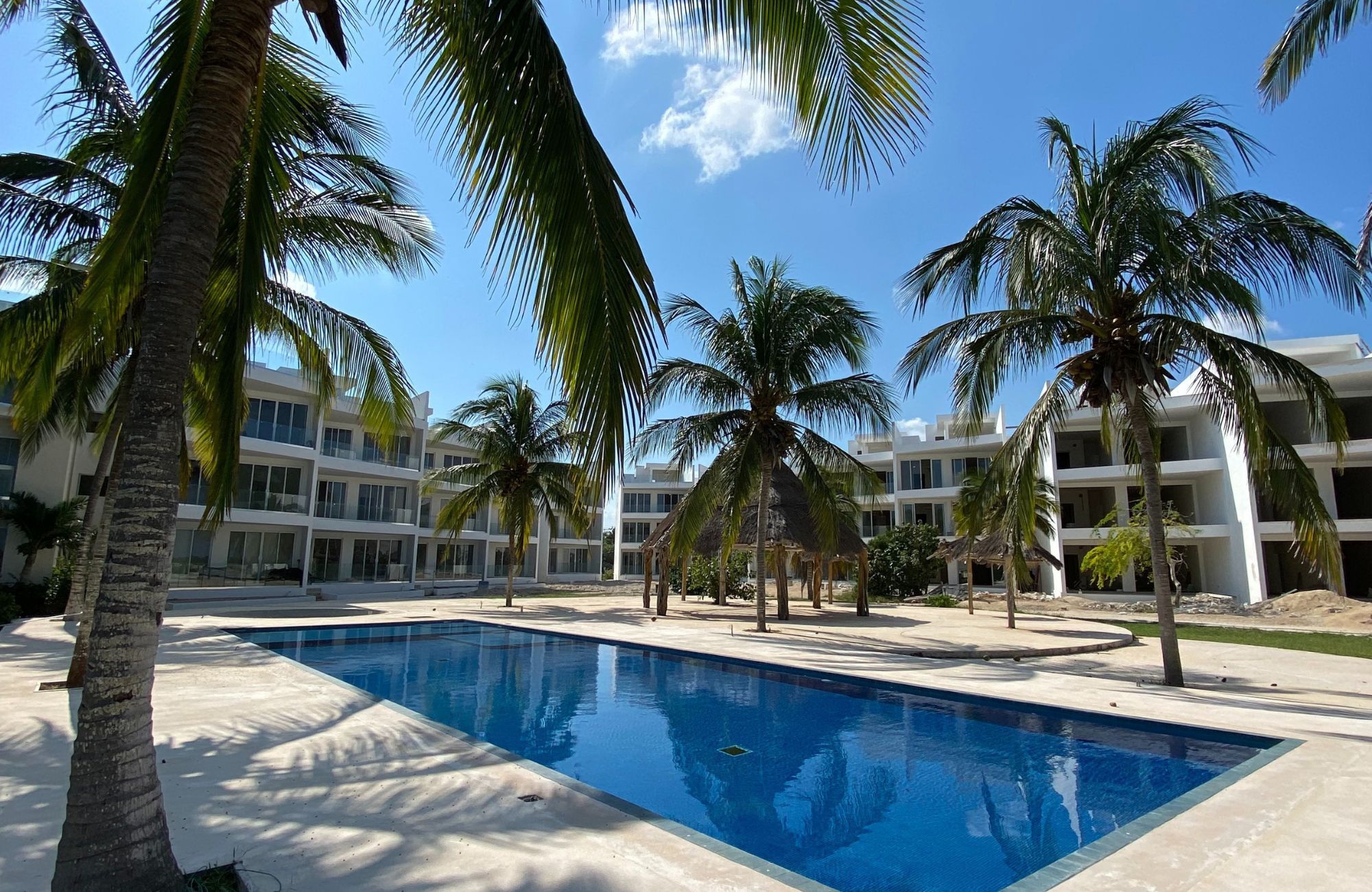 Condominium with private garden and terrace for sale in Merida Centro.