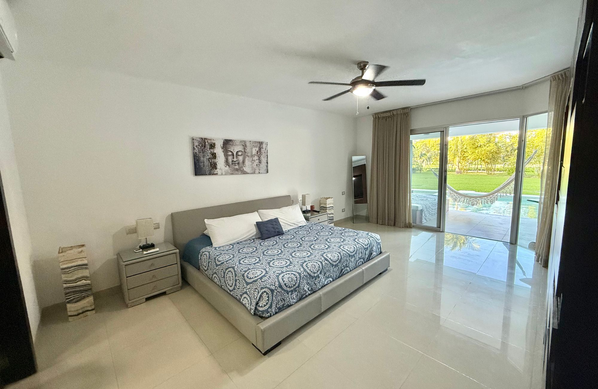 Luxury condominium 387 m2 with garden, cenote, pool, 400 meters from the beach, on the golf course, pre-construction-sale Playacar