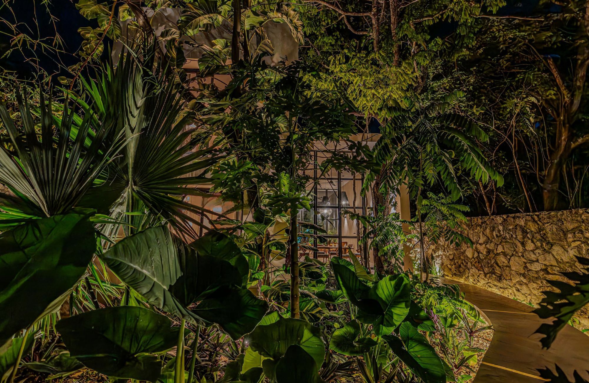 Casa con alberca privada, rooftop jacuzzi, en venta, Zona hotelera Sur, Cozumel