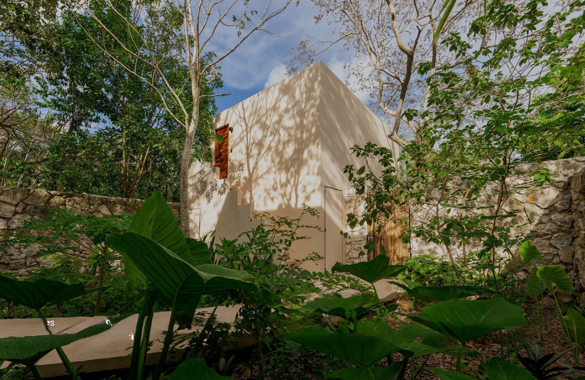 Casa con alberca privada, rooftop jacuzzi, en venta, Zona hotelera Sur, Cozumel