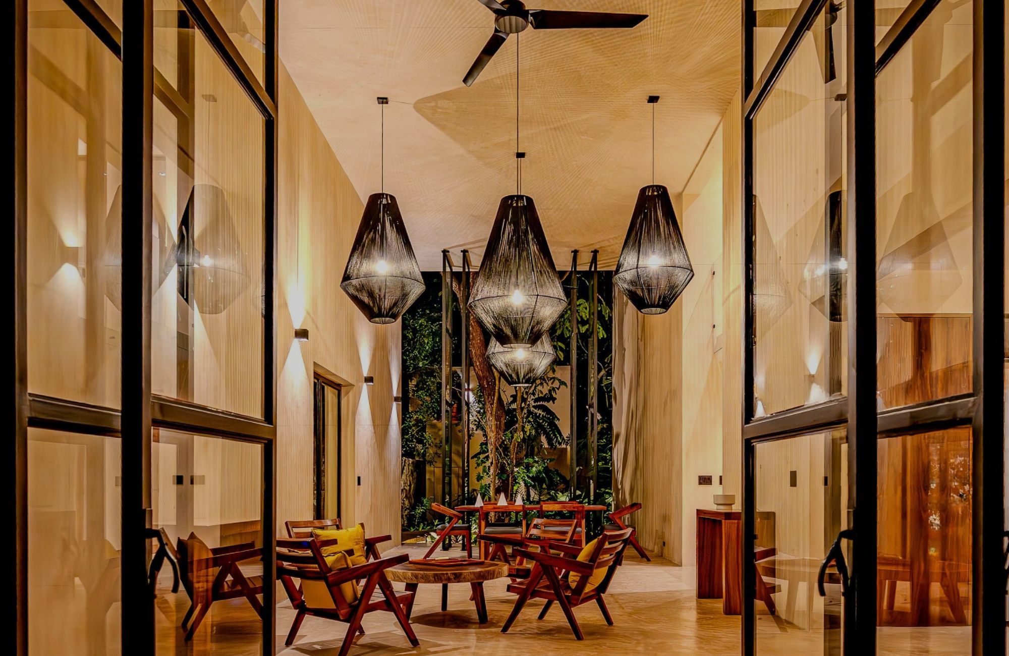 Casa con alberca privada, rooftop jacuzzi, en venta, Zona hotelera Sur, Cozumel