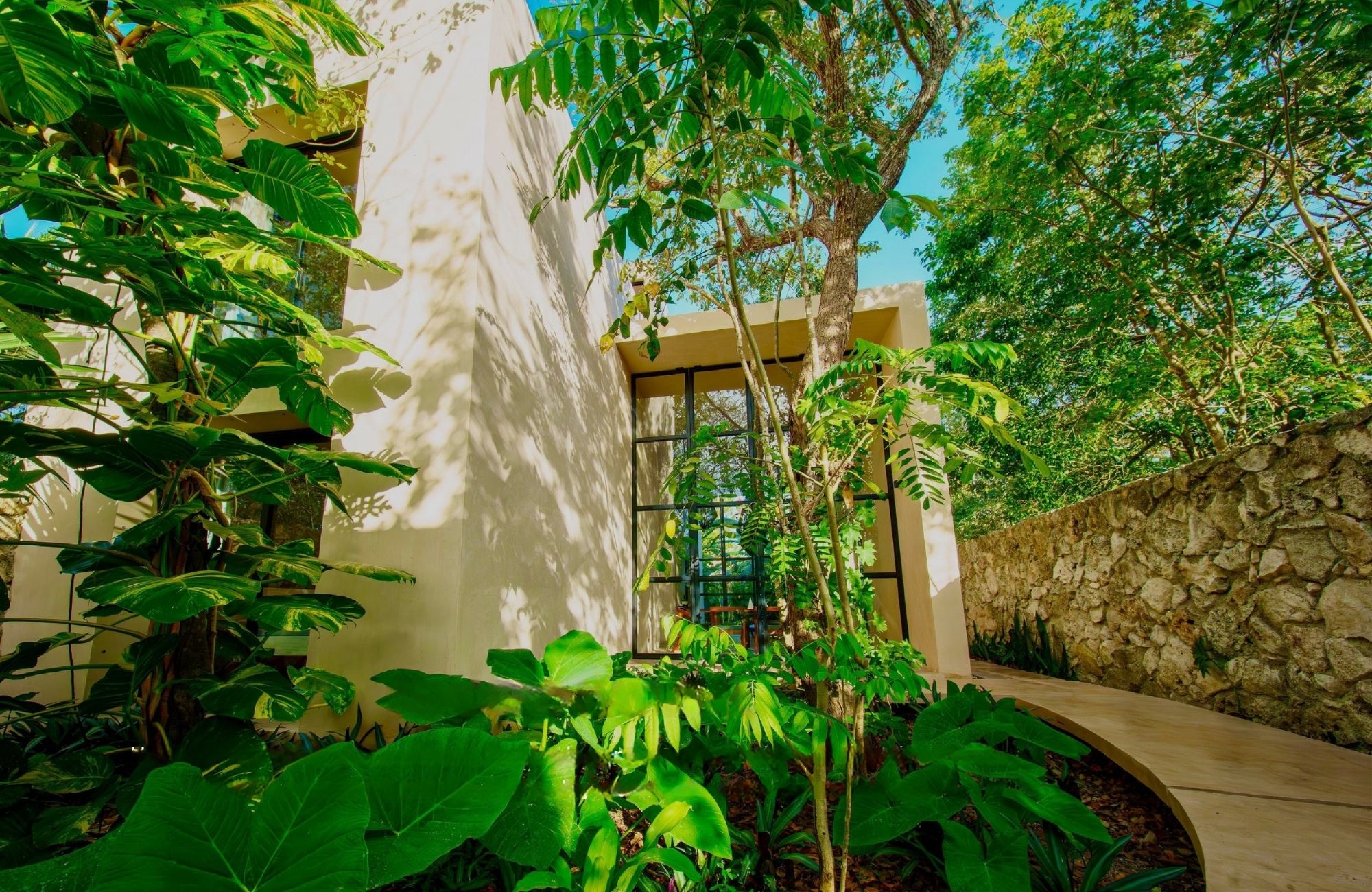 Casa con alberca privada, rooftop jacuzzi, en venta, Zona hotelera Sur, Cozumel