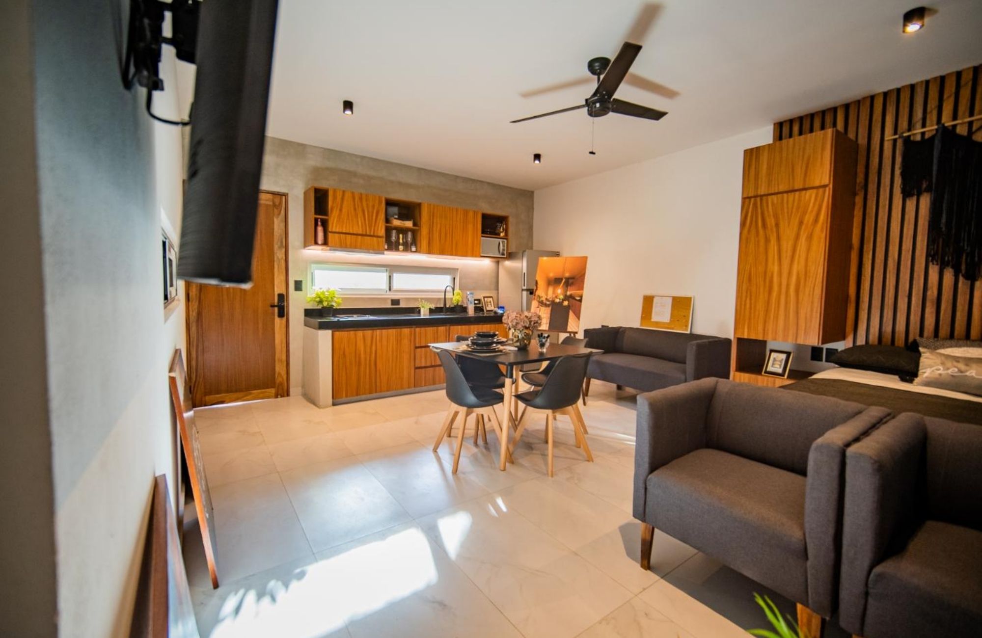 Beautiful Condo for Sale in Menesse Midtown, Downtown, Playa del Carmen