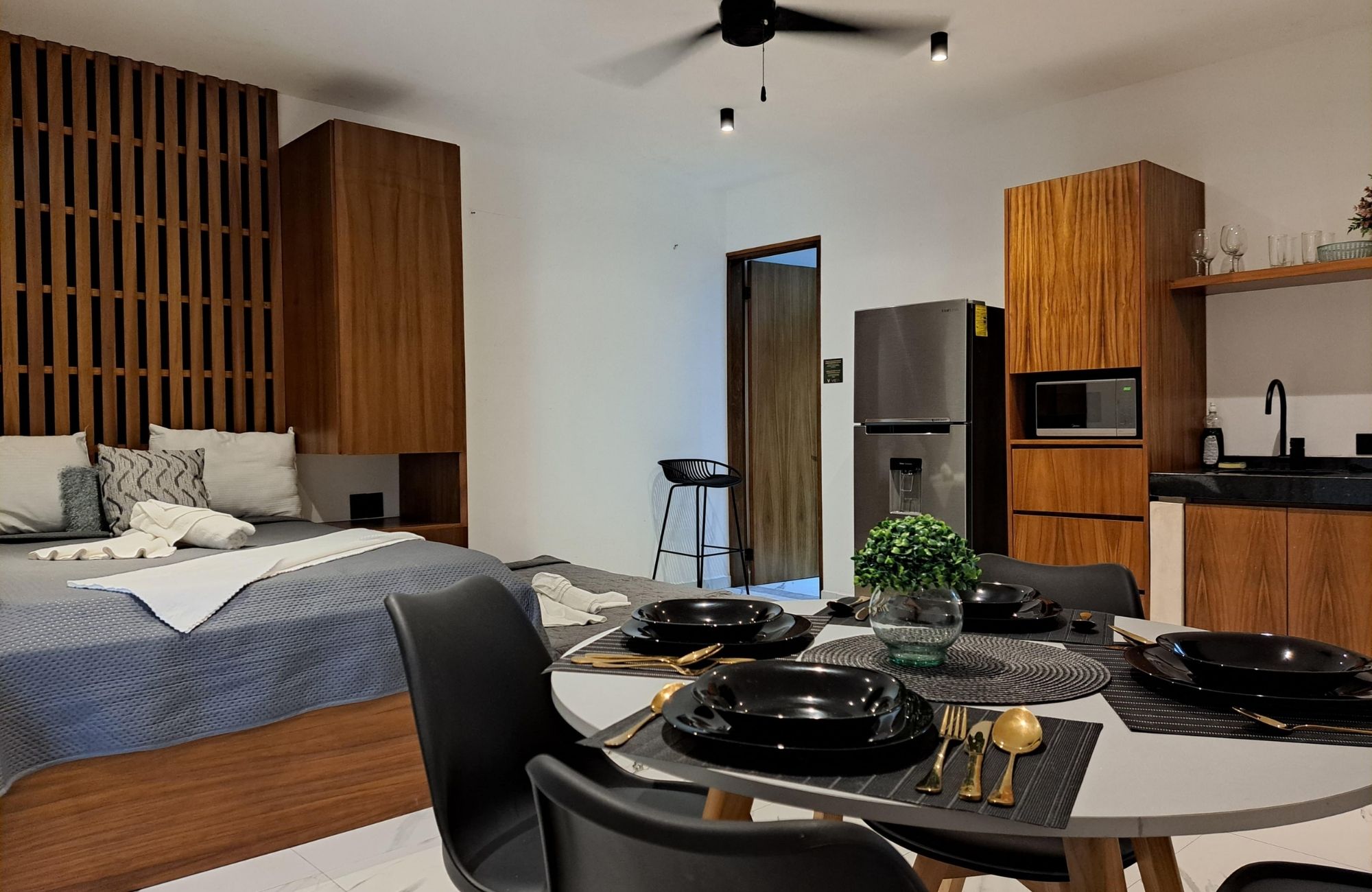Beautiful Condo for Sale in Menesse Midtown, Downtown, Playa del Carmen