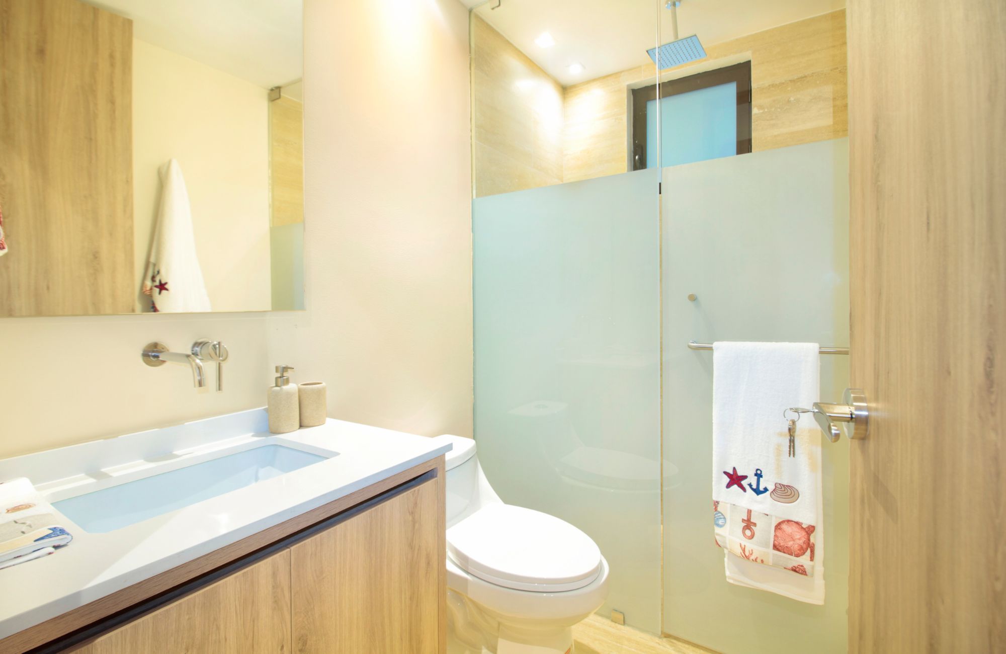 Penthouse with Spa, infinity pool and lake with beach, pre-construction, for sale, Canc&uacute;n.