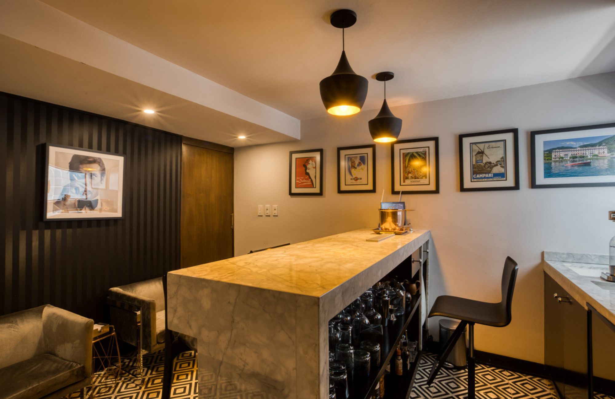 House with a Spacious Garden and Jacuzzi in Valle de Bravo, Mexico