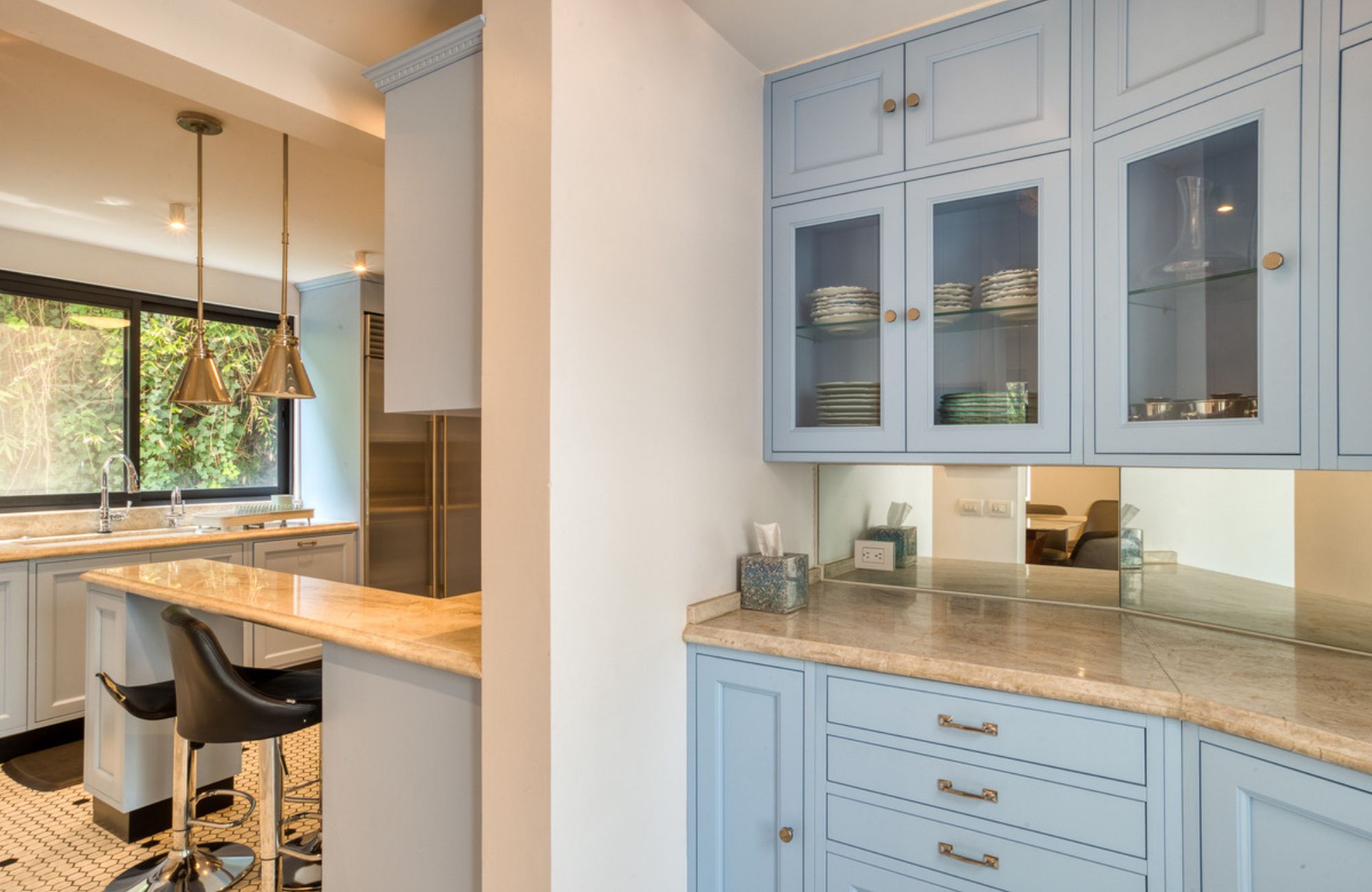 House with a Spacious Garden and Jacuzzi in Valle de Bravo, Mexico