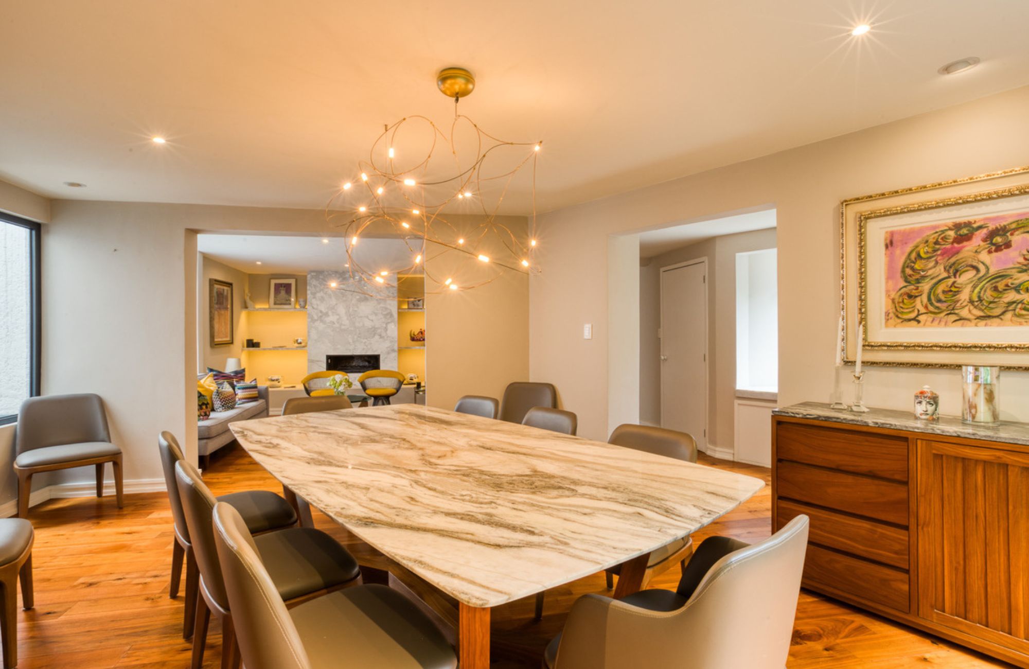 House with a Spacious Garden and Jacuzzi in Valle de Bravo, Mexico