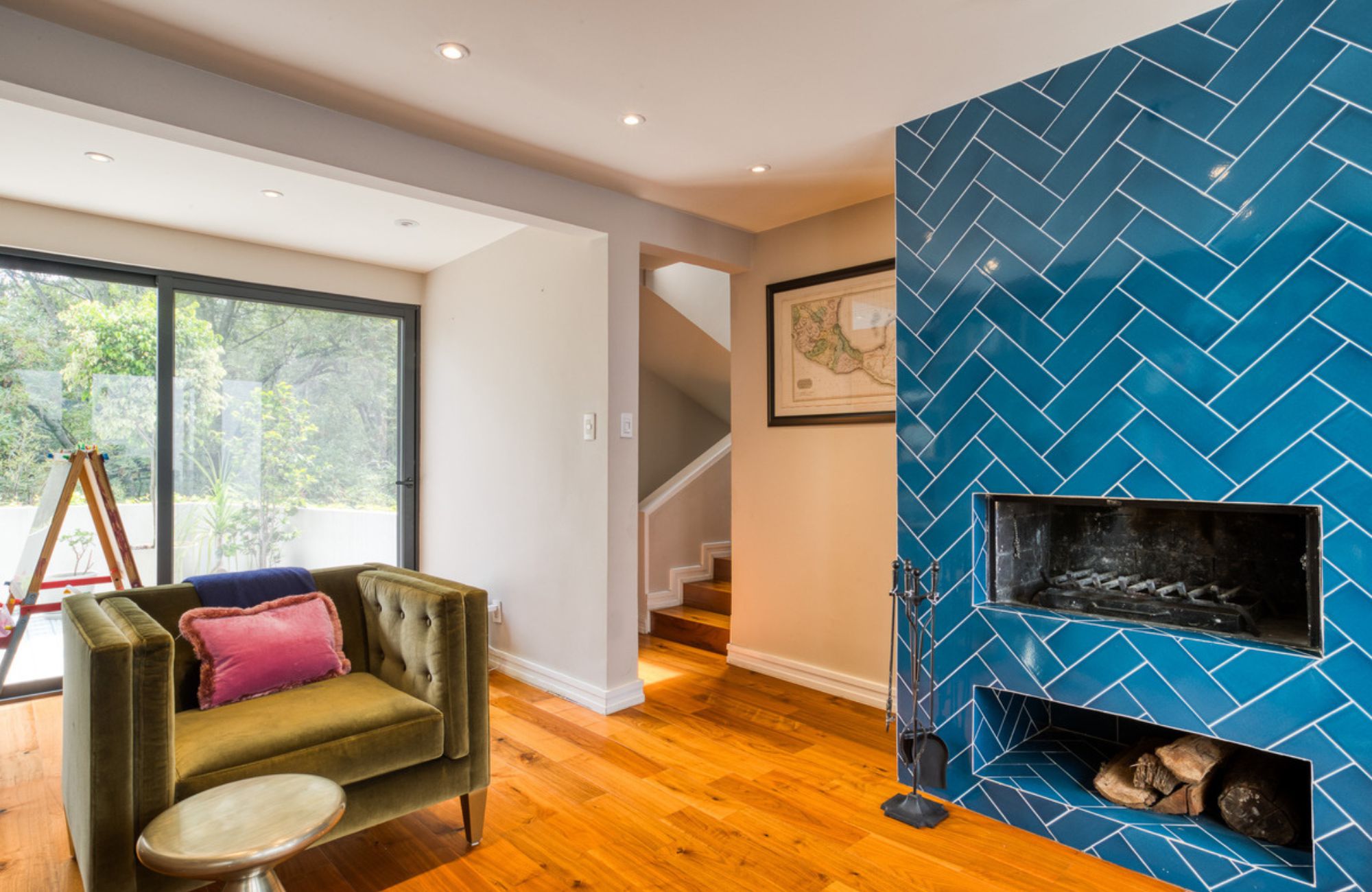 House with a Spacious Garden and Jacuzzi in Valle de Bravo, Mexico