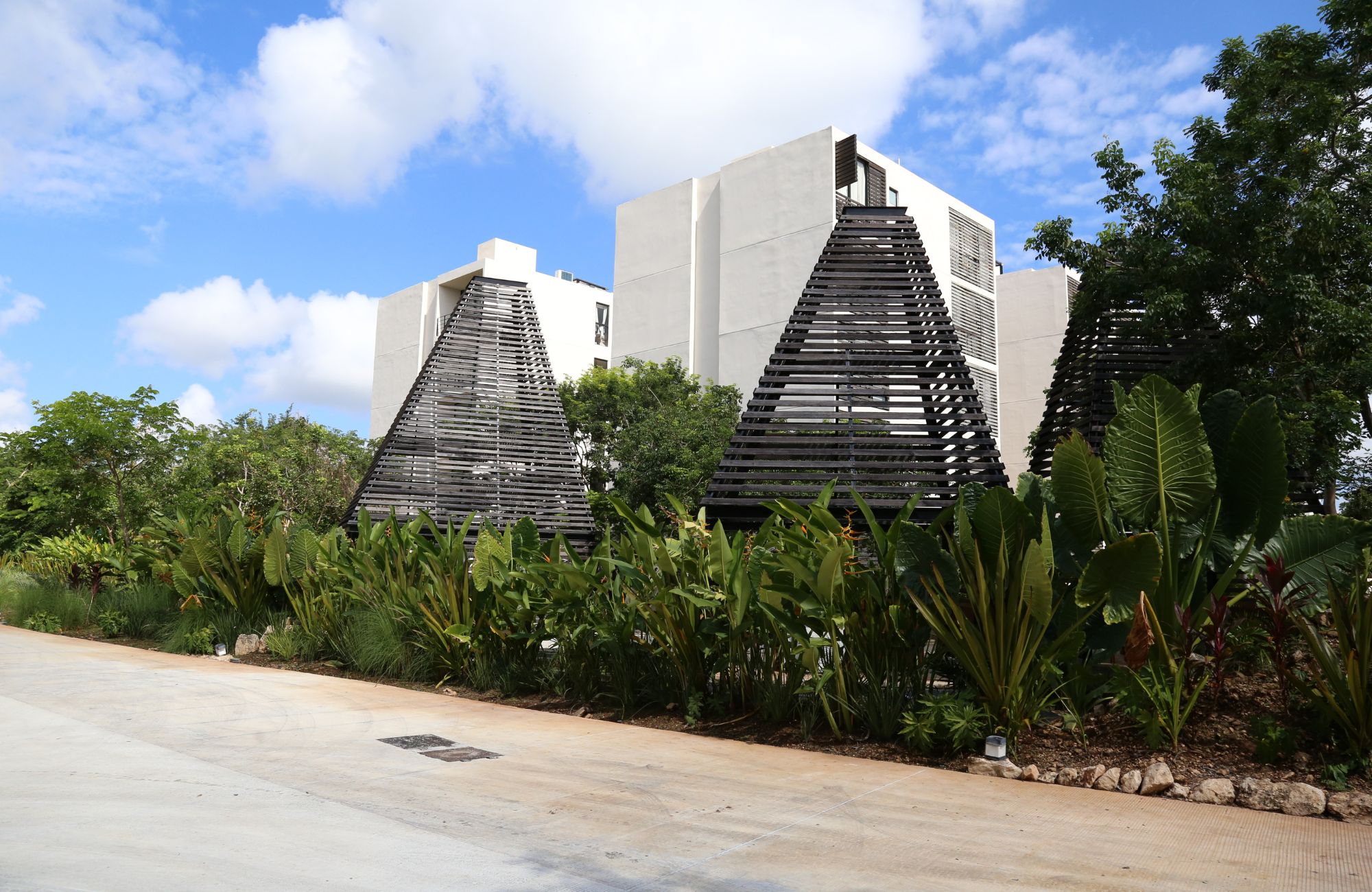 Apartment with garden, terrace, pool, sauna and jacuzzi, for sale, Playacar.